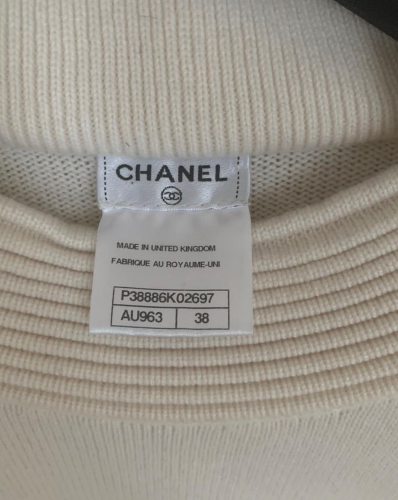 Chanel Claudia Schiffer Style CC Logo Cashmere Tunic Dress For Sale 6