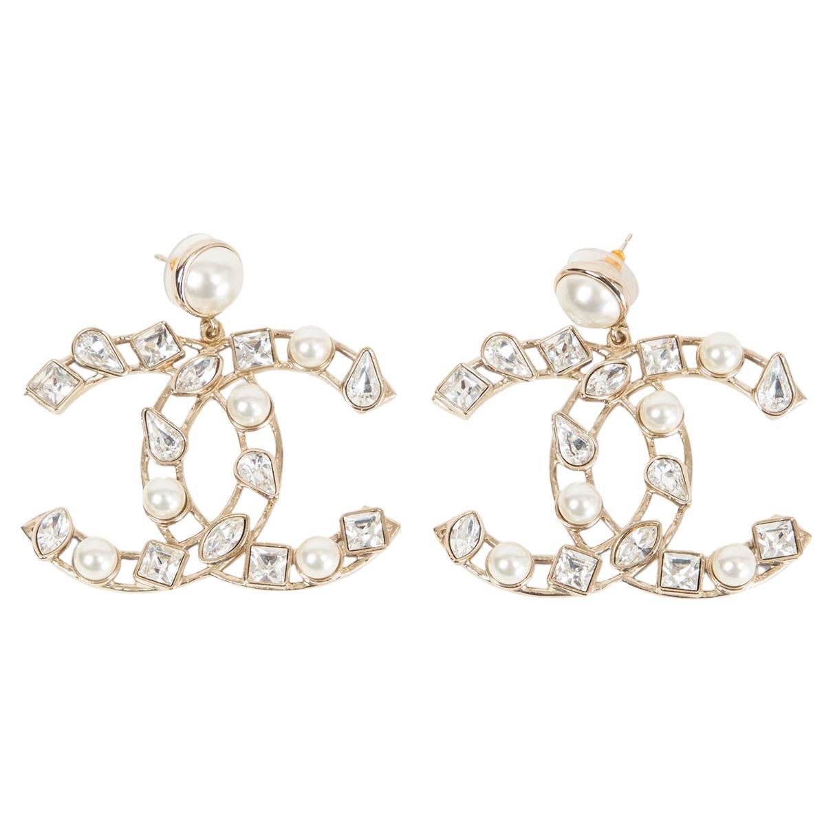 CHANEL clear 2019 CRYSTAL and PEARL OVERSIZED CC Earrings at 1stDibs  chanel  earrings, chanel baguette earrings, chanel crystal timeless cc earrings