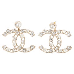 CHANEL clear 2019 CRYSTAL & PEARL OVERSIZED CC Earrings