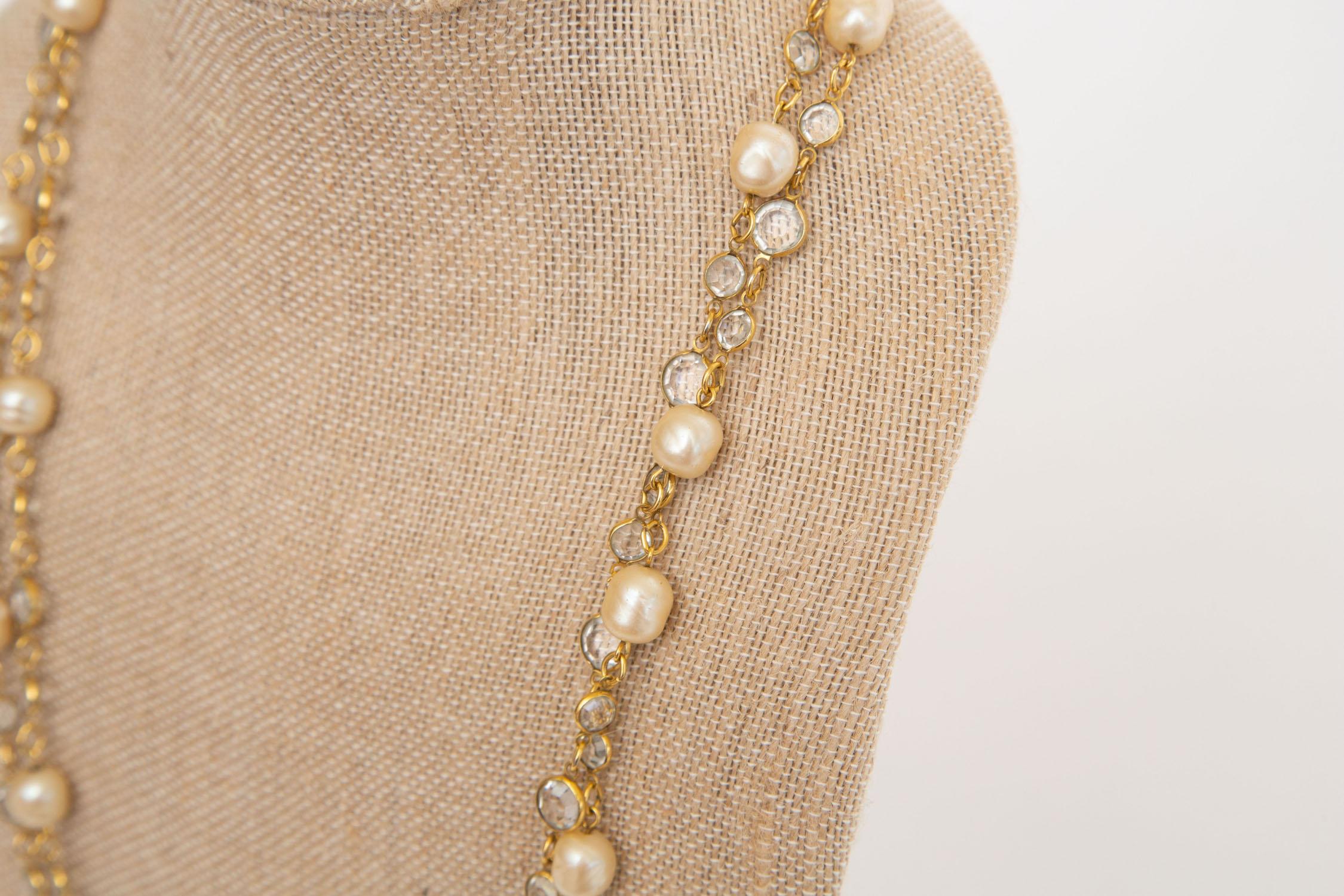 Women's Chanel Vintage Clear Beveled Crystal and Faux Pearl Sautoir Link Necklace  For Sale