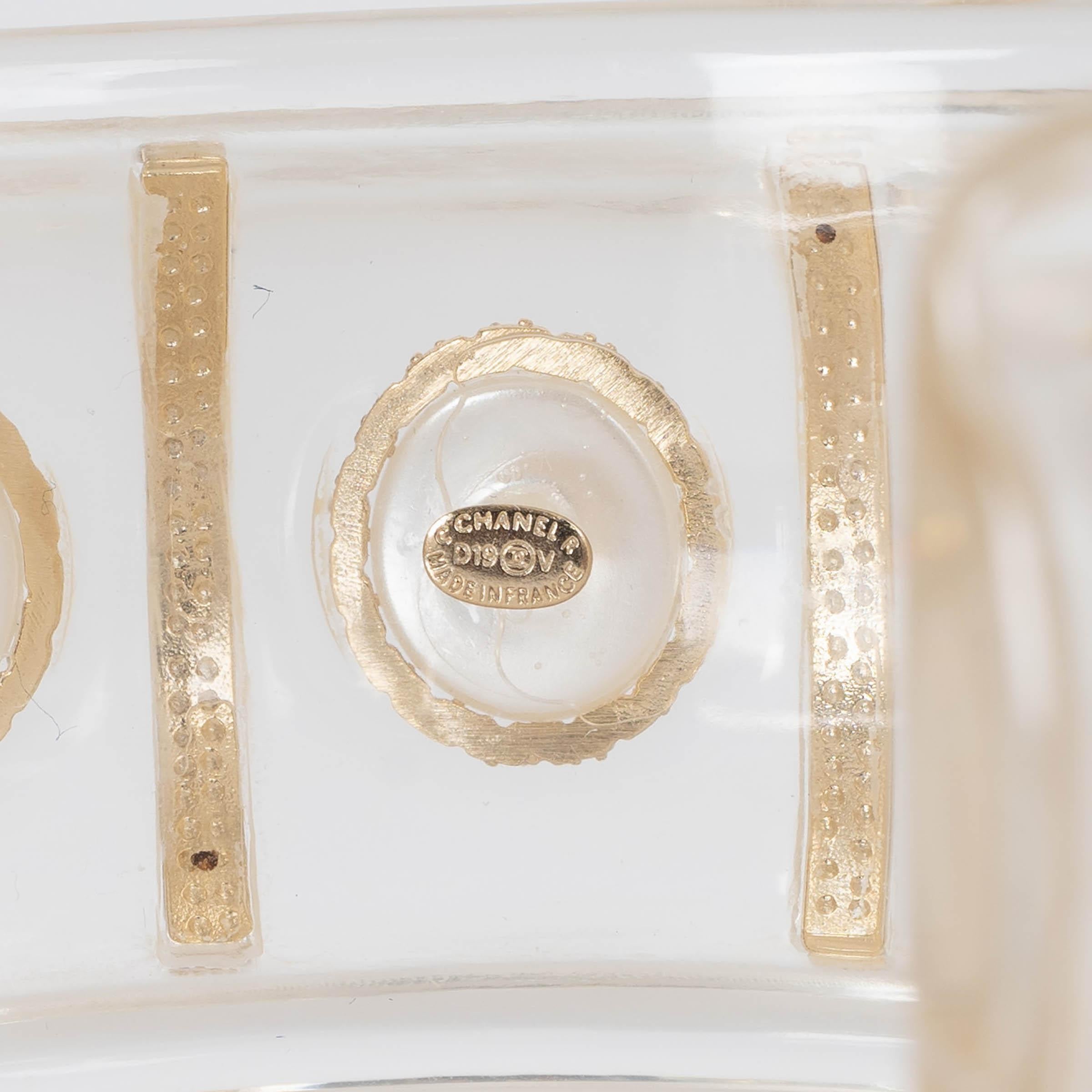 CHANEL brazalete de lucita transparente 19K perlas y cristal en venta 1