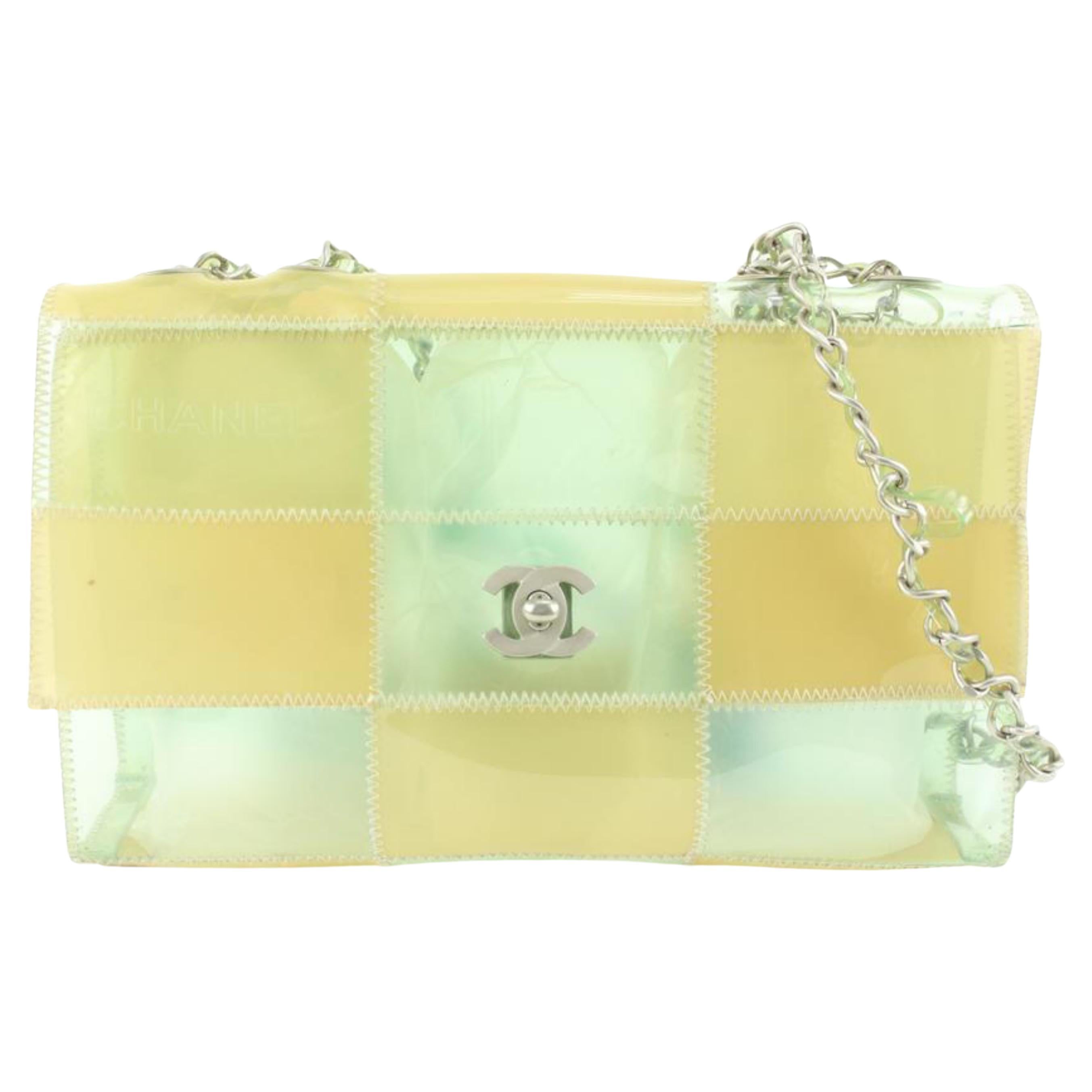 Chanel, sac à rabat à chaîne translucide en vinyle transparent et patchwork, 1025c27