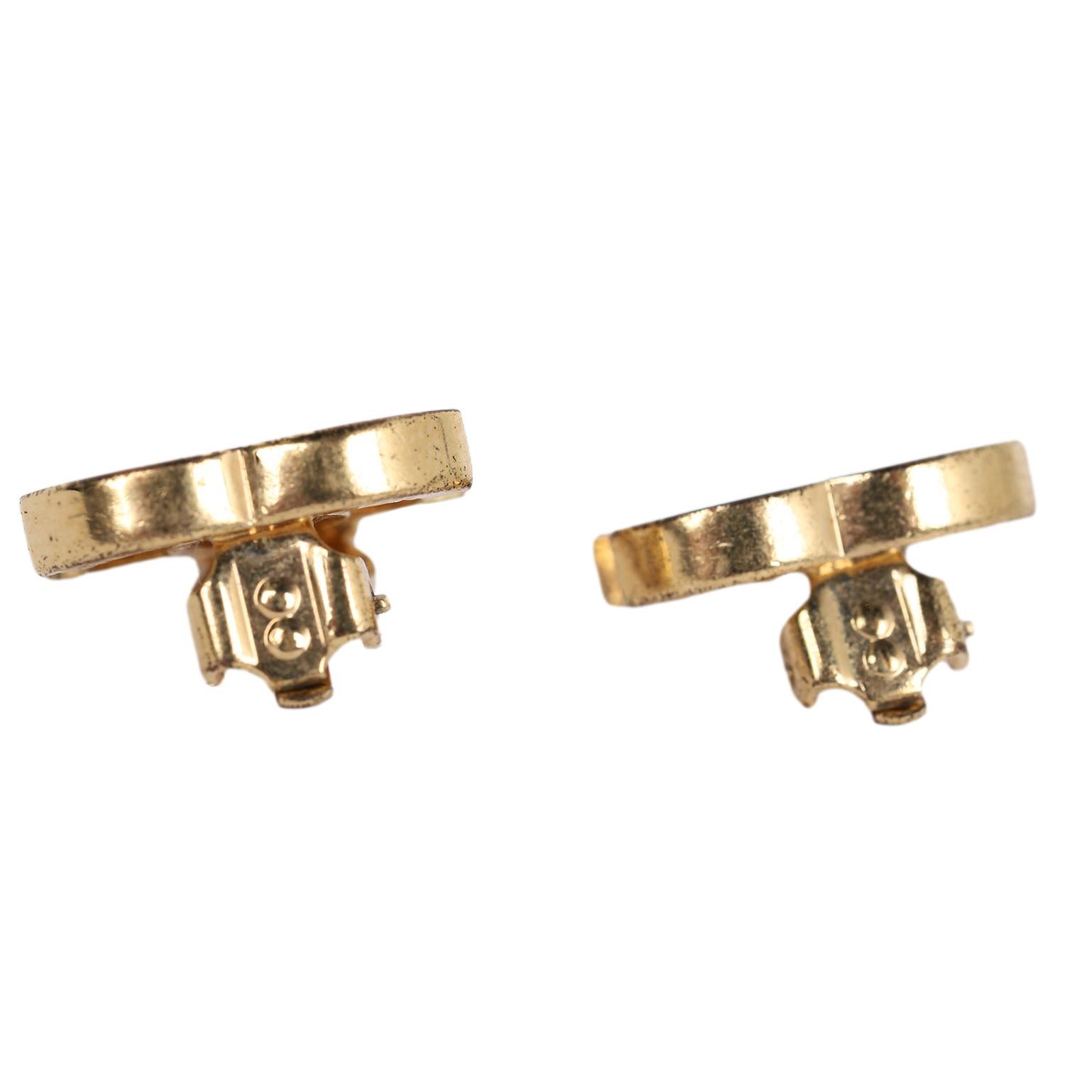 Chanel Clip On CC Earrings Gold Vintage For Sale 2