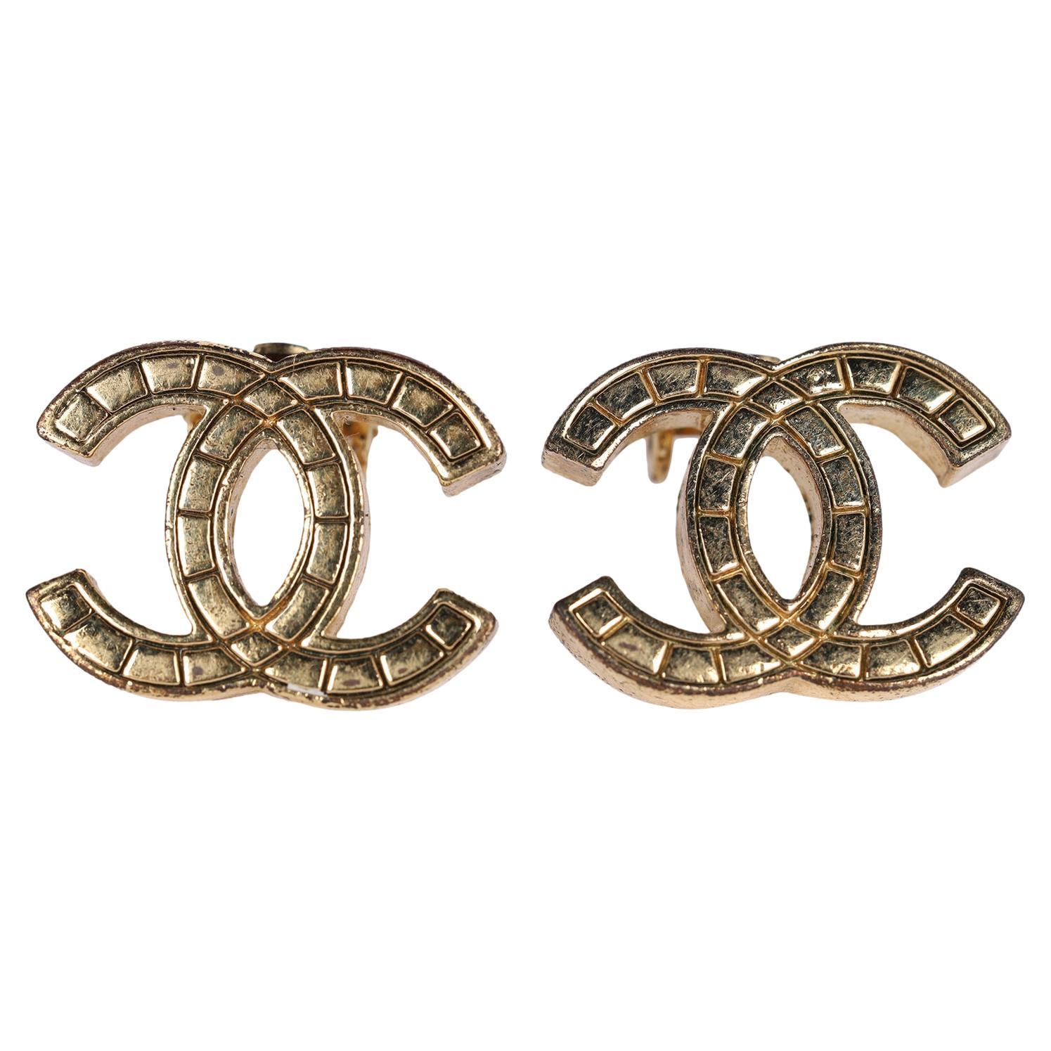 Chanel Clip On CC Ohrringe Gold Vintage im Angebot