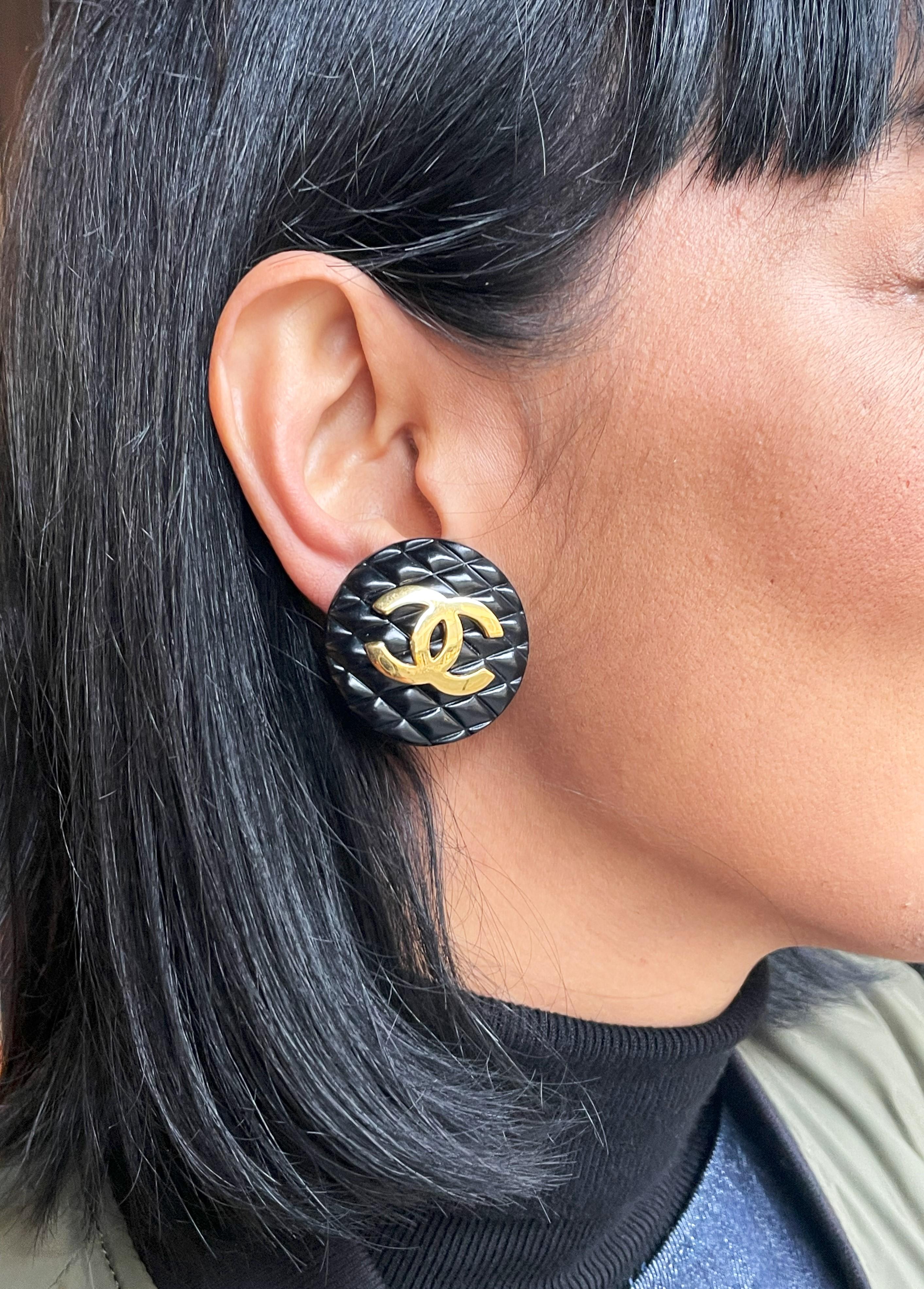 CHANEL Clip-on earring, black Bakelite  with iconic CC, singed 2CC3 = 1985 3