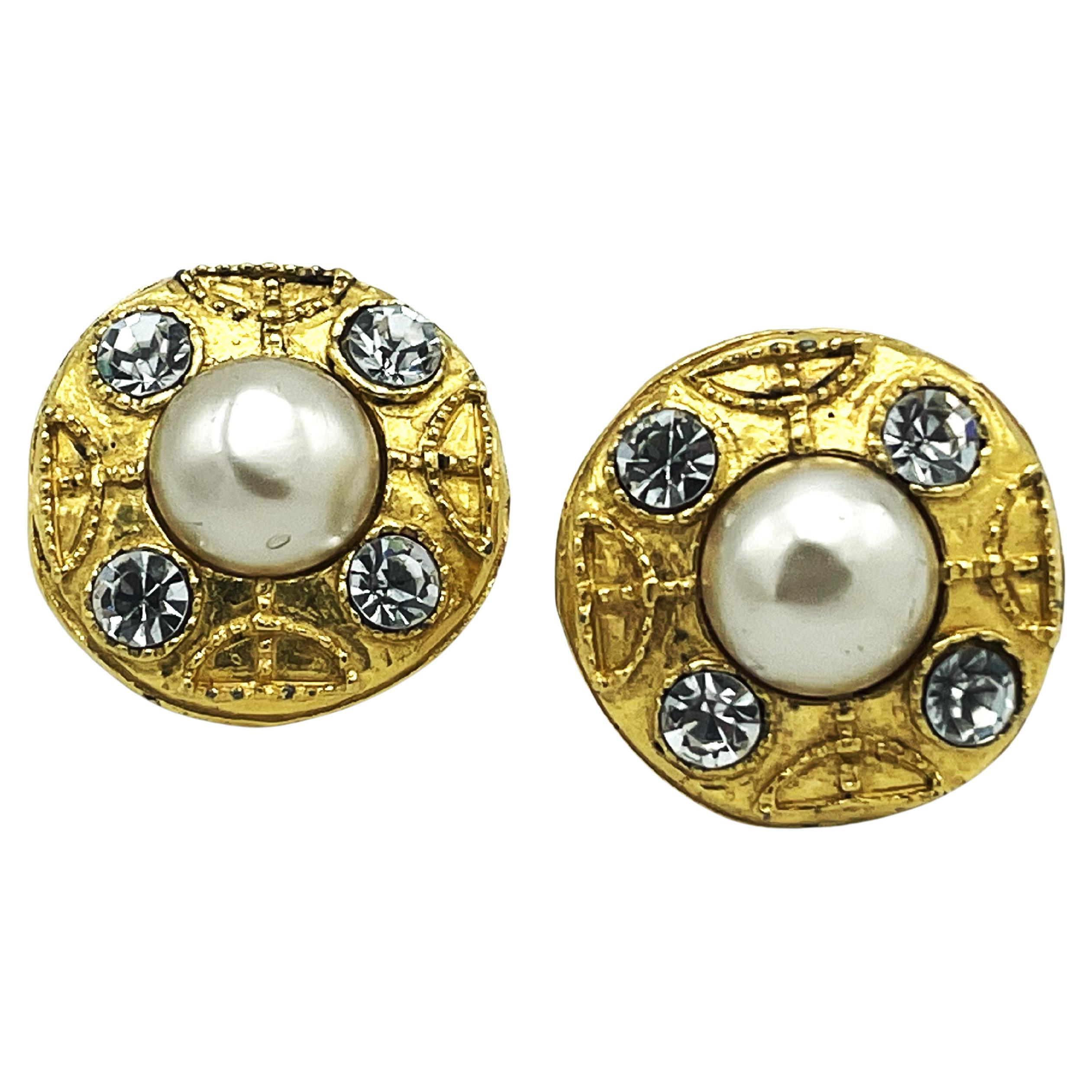 CHANEL CLIP-ON EARRING, early rare 1970/80s ear clip, 24 carat gold plated