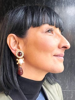 Chanel clip-on earring, dark red Gripoix, faux peal, gold plated 1980's