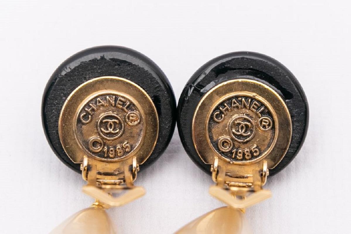 Chanel Clip on Earrings in Black Glass Paste & Rhinestones, 1985 Collection For Sale 1