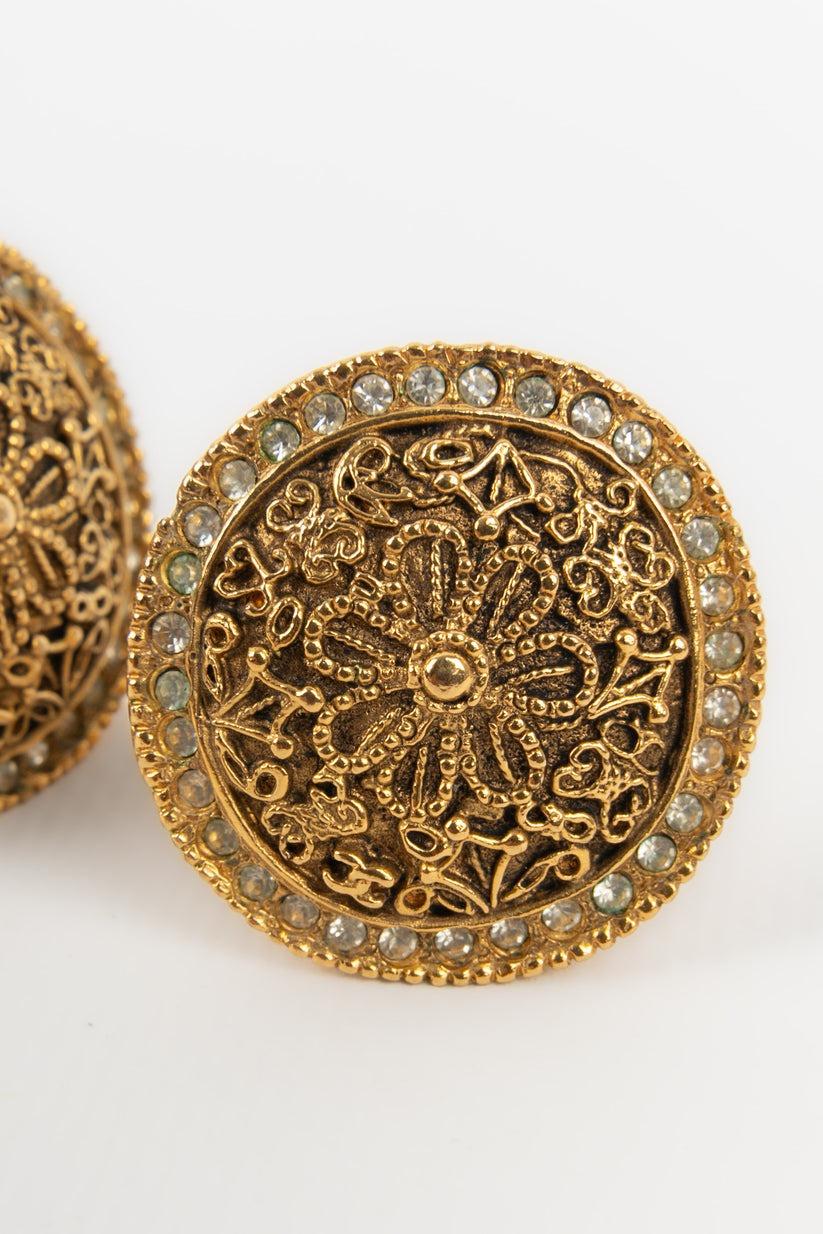 Women's Chanel Clip-on Golden Metal Earrings For Sale