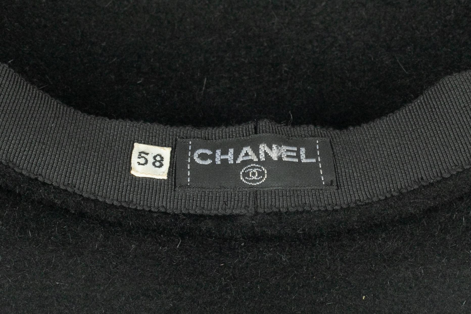 Cappello a cloche Chanel in vendita 2