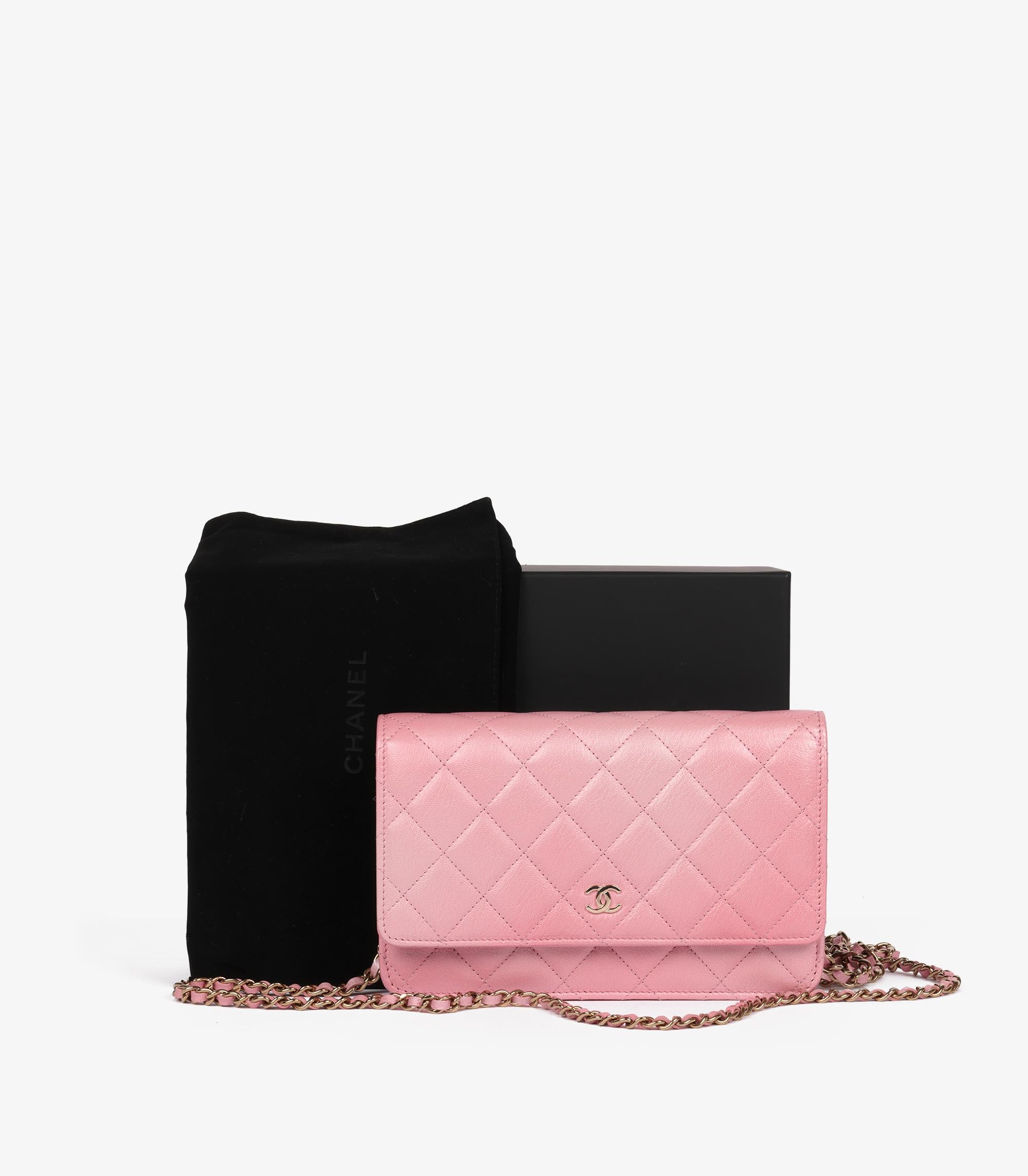 Chanel Rosa Nuvoloso Iridescente Trapuntato in Pelle di Capra Portafoglio a Portafoglio WOC 6