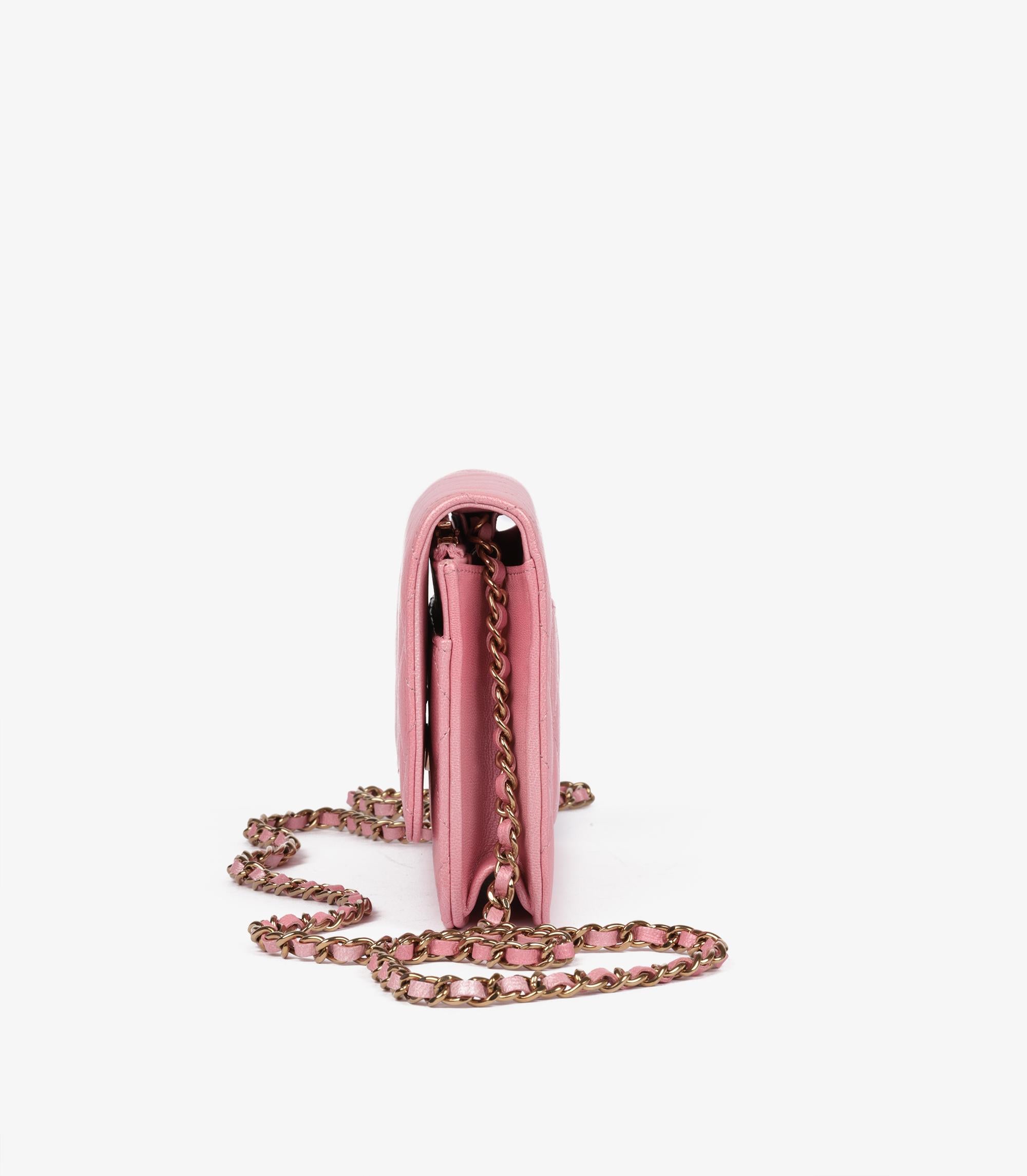 Chanel Rosa Nuvoloso Iridescente Trapuntato in Pelle di Capra Portafoglio a Portafoglio WOC 1