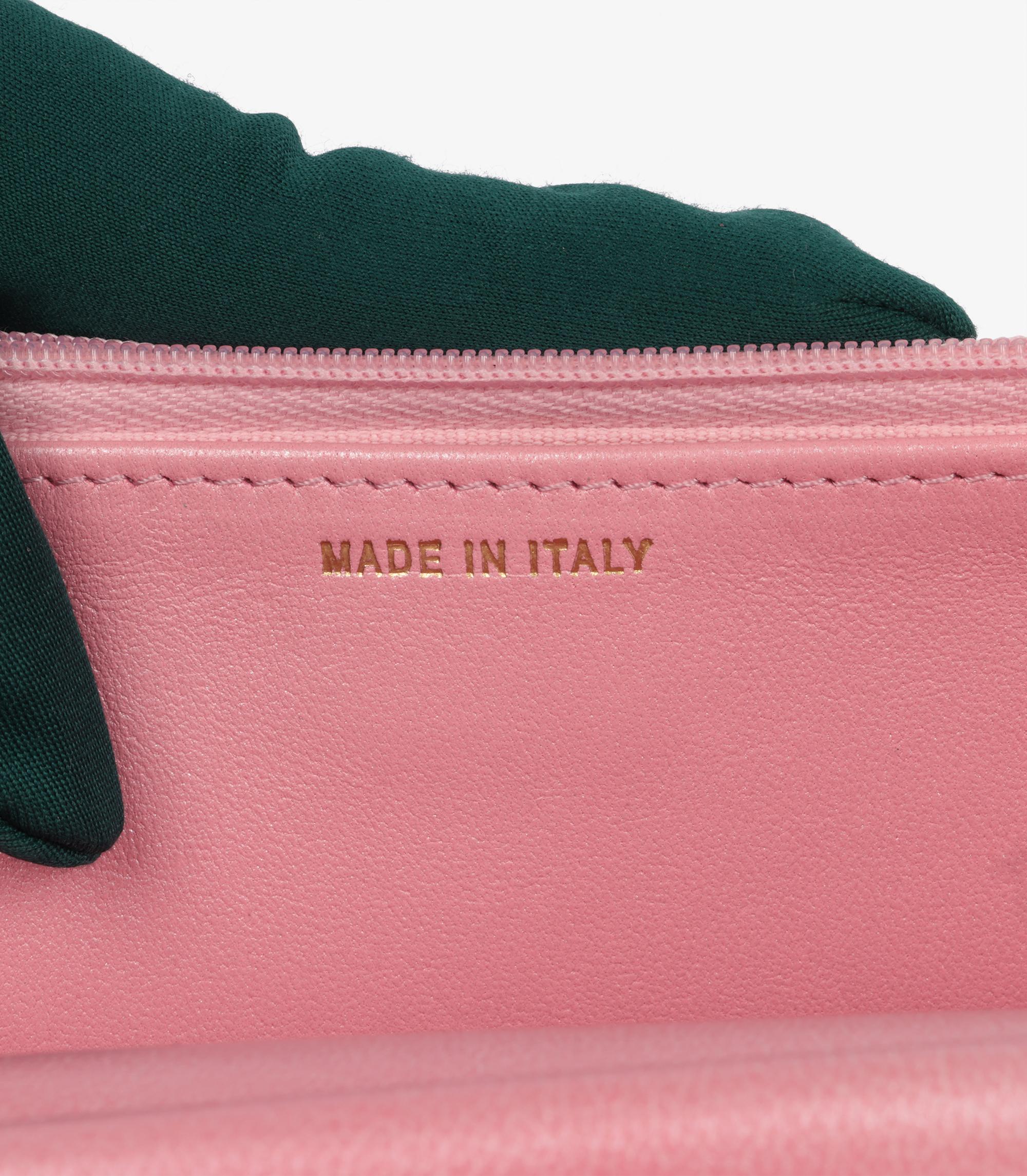 Chanel Rosa Nuvoloso Iridescente Trapuntato in Pelle di Capra Portafoglio a Portafoglio WOC 4