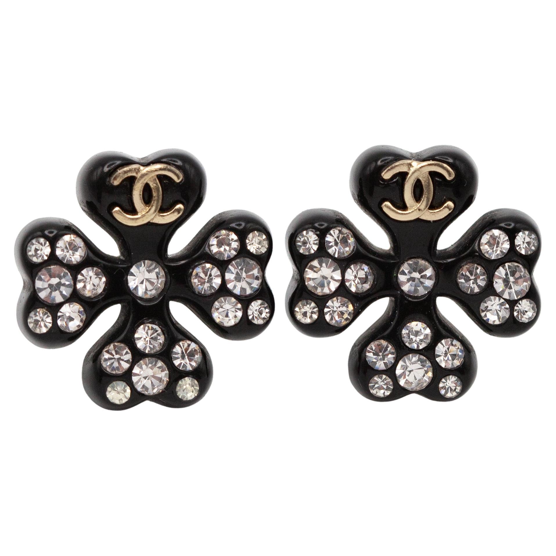 Chanel Clover Motif Earrings in vendita