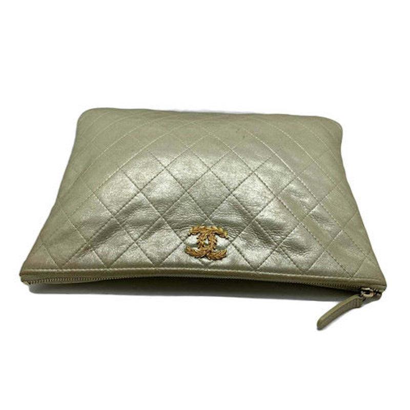Chanel Clutch Bag Leather In Gold In Good Condition For Sale In London, GB