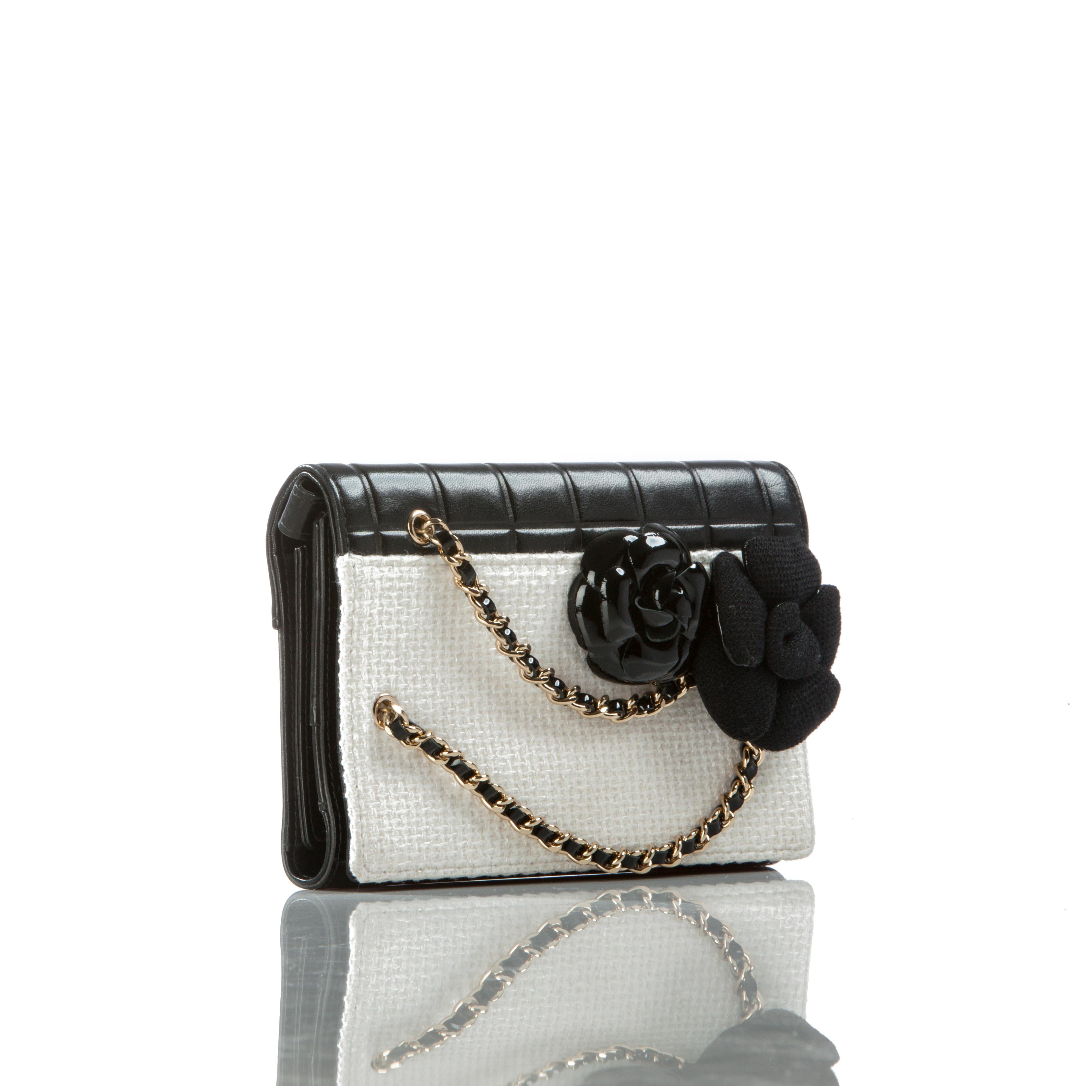 Chanel Clutch Designed With Patent Leather Lambskin Tweed Camelia Flower For Sale 1