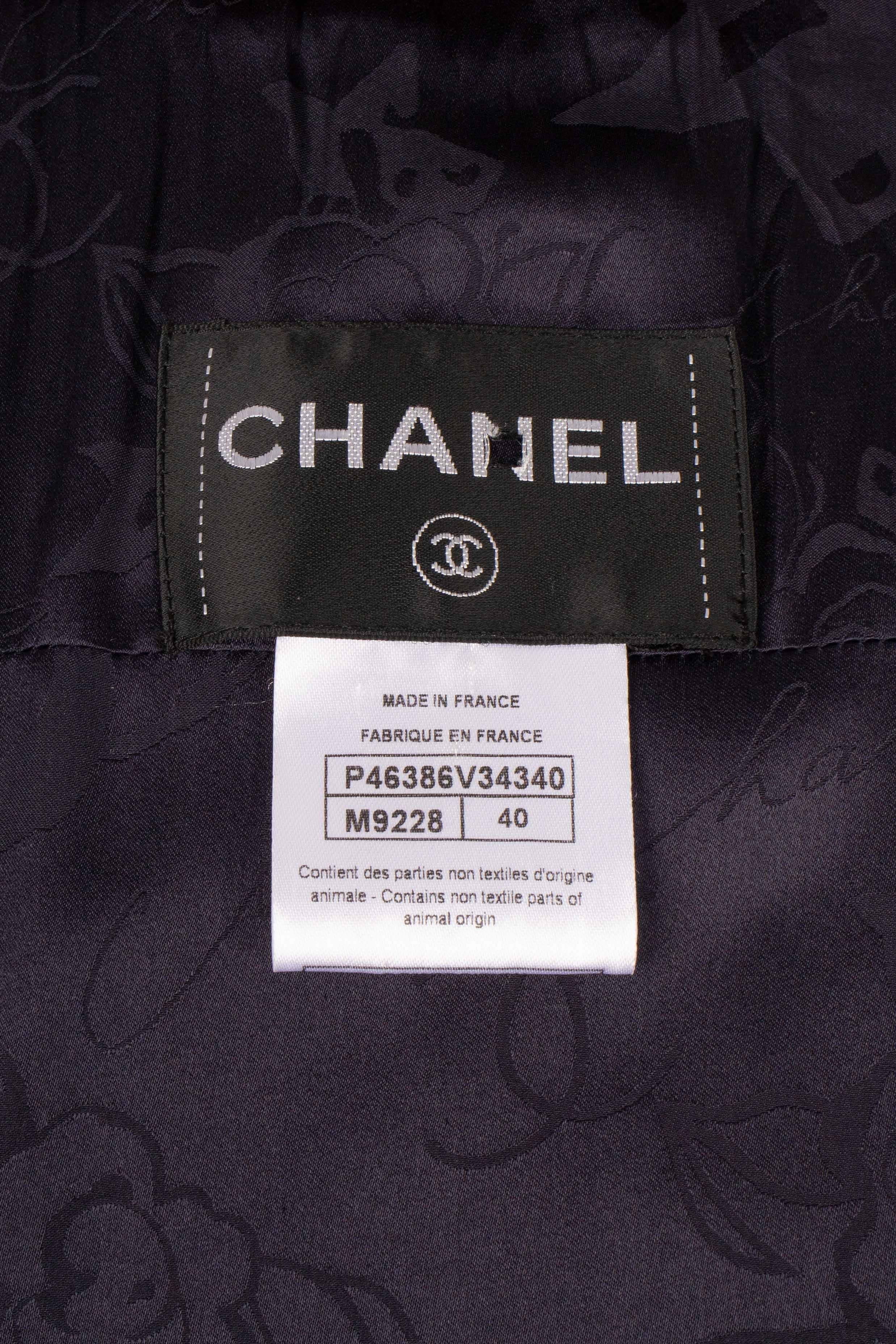 Chanel coat Paris-Edinburgh For Sale 5