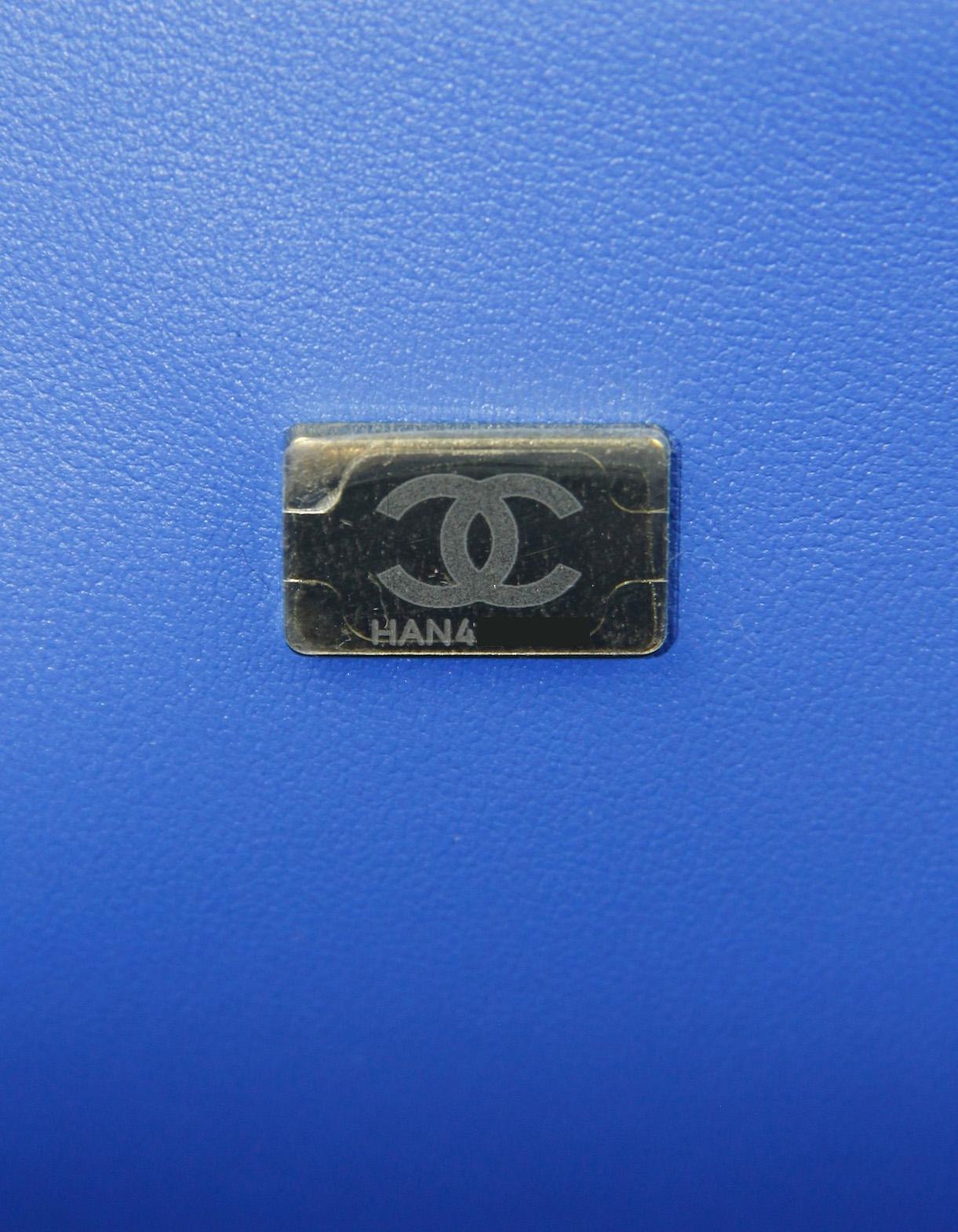 Chanel Cobalt Blue Caviar Leather Chevron Quilted Medium Boy Bag For Sale 5