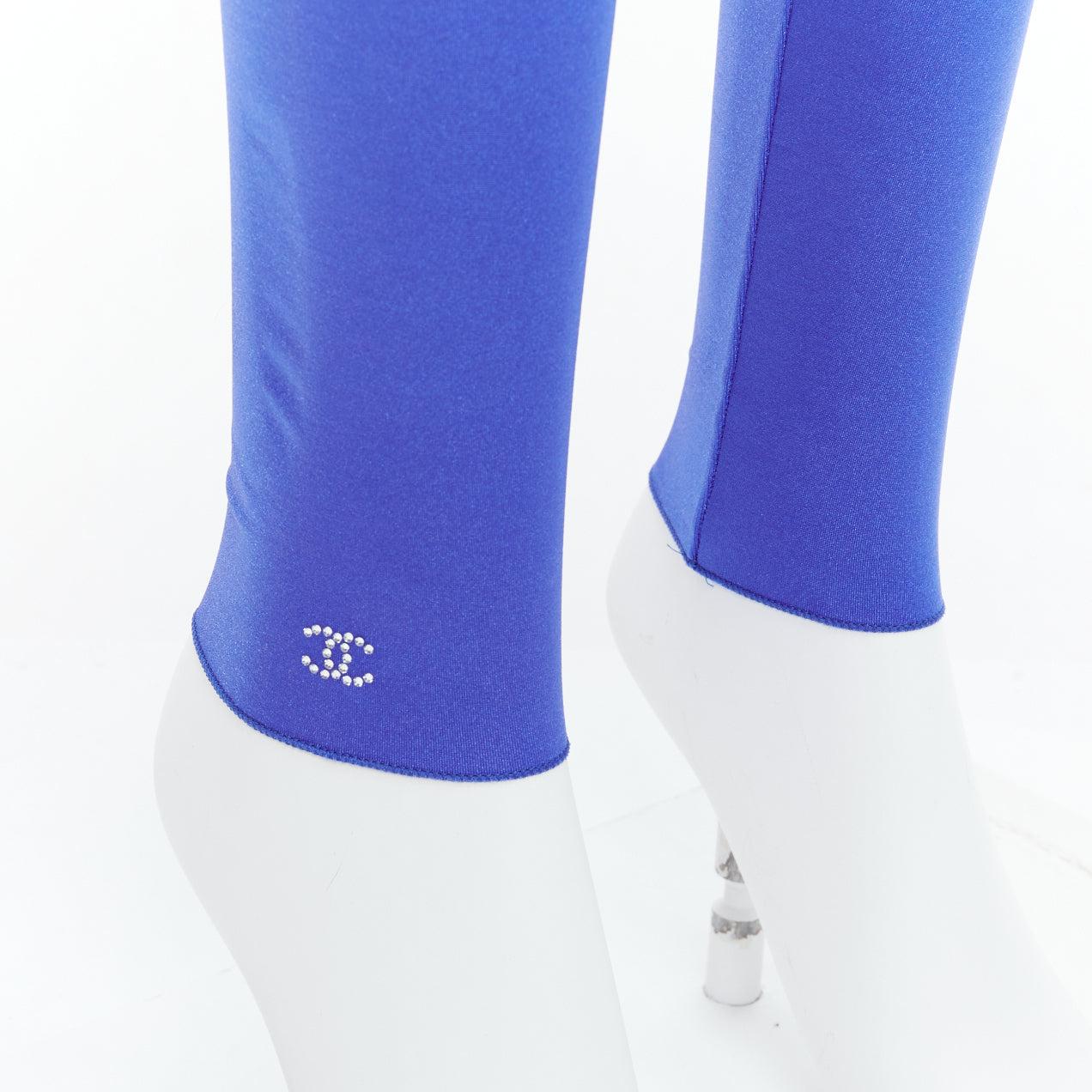 CHANEL cobalt blue crystal CC logo coco waistband leggings FR34 XS
Reference: TGAS/E00093
Brand: Chanel
Designer: Virginie Viard
Material: Polyamide, Blend
Color: Blue, Clear
Pattern: Solid
Closure: Elasticated
Extra Details: CC crystal logo at