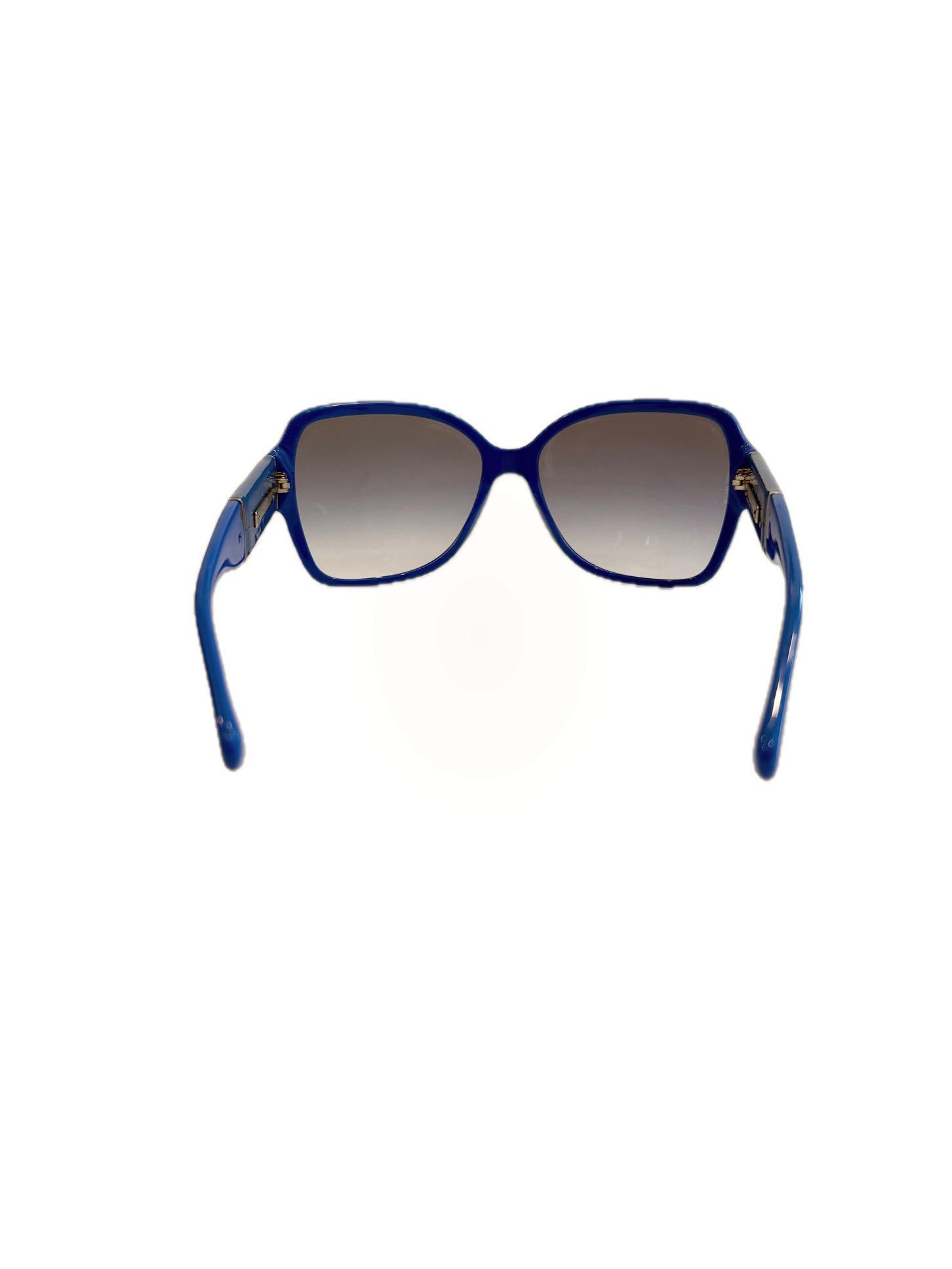 CHANEL Gafas de sol de gran tamaño azul cobalto con estuche blando CHANEL Crucero 2013/2014 en Bueno Estado en Woodland Hills, CA