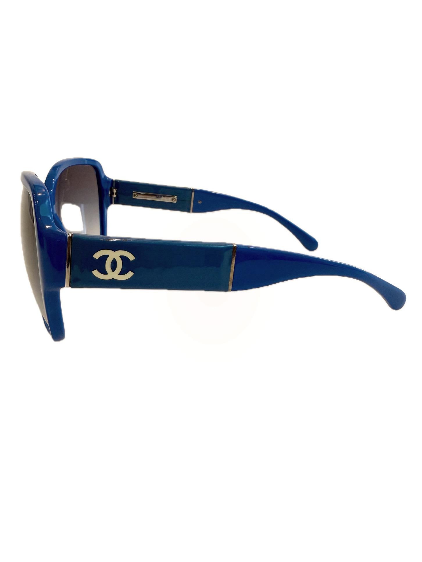 CHANEL Gafas de sol de gran tamaño azul cobalto con estuche blando CHANEL Crucero 2013/2014 1