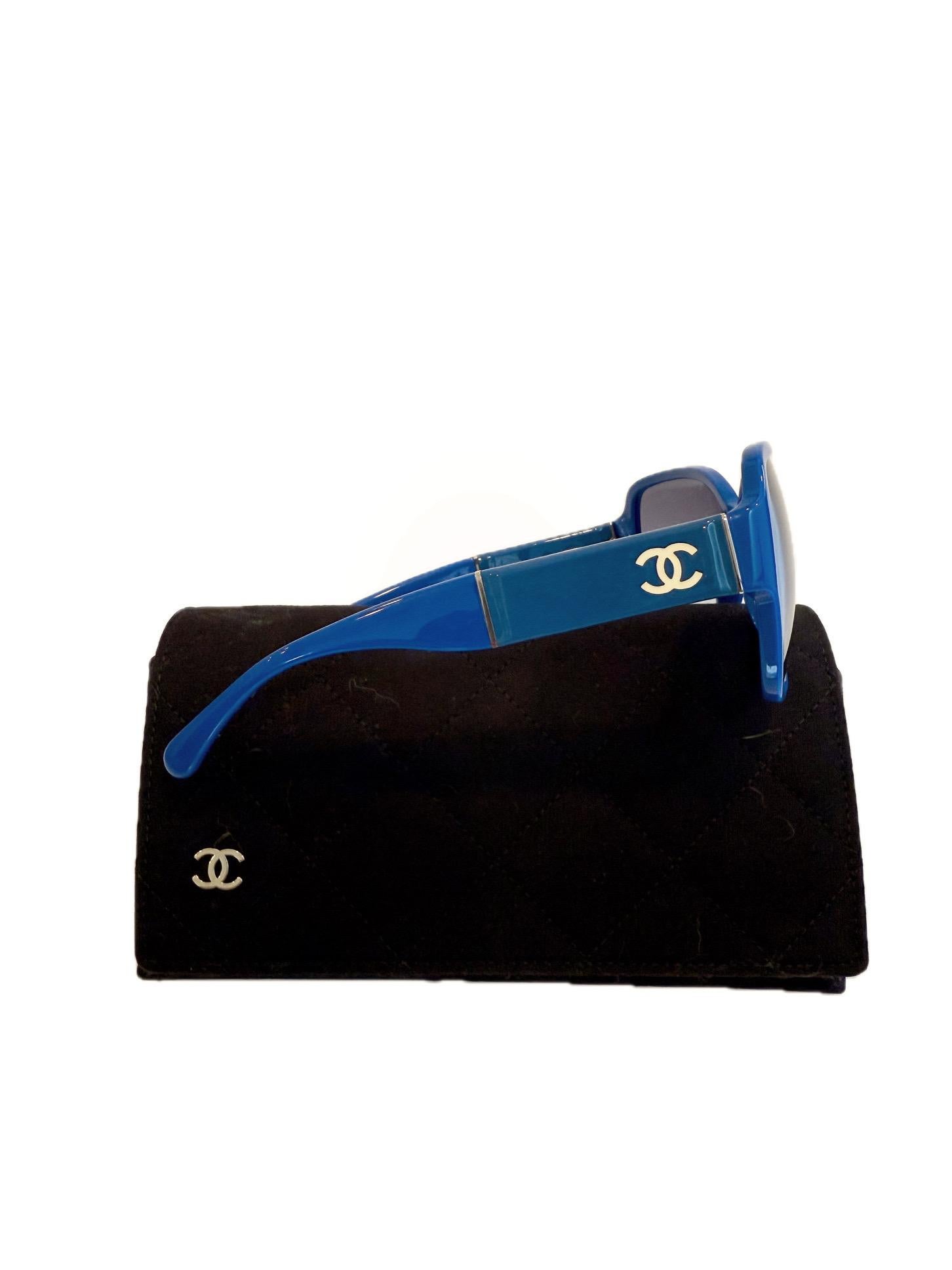 CHANEL Gafas de sol de gran tamaño azul cobalto con estuche blando CHANEL Crucero 2013/2014 4