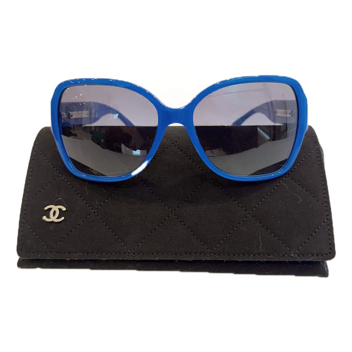 CHANEL Gafas de sol de gran tamaño azul cobalto con estuche blando CHANEL Crucero 2013/2014