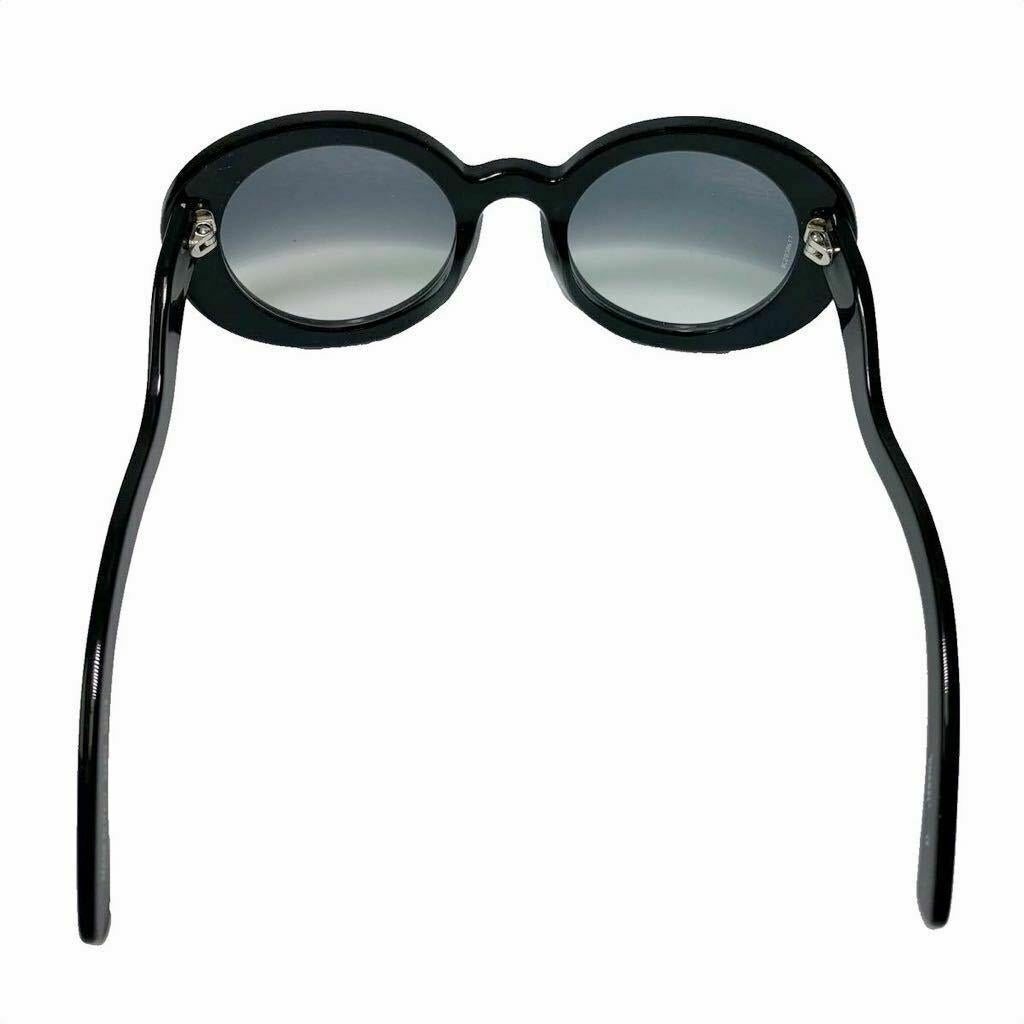 These black sunglasses are made with acetate and are a coveted style inspired by Mary-Kate and Ashley Olsen for the Chanel Spring/Summer 2007 collection. Rare and hard to find. Please ask for more pictures or a video and we'll be happy to