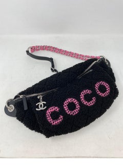 Chanel Coco Chanel - Sac à main en peau de mouton noir