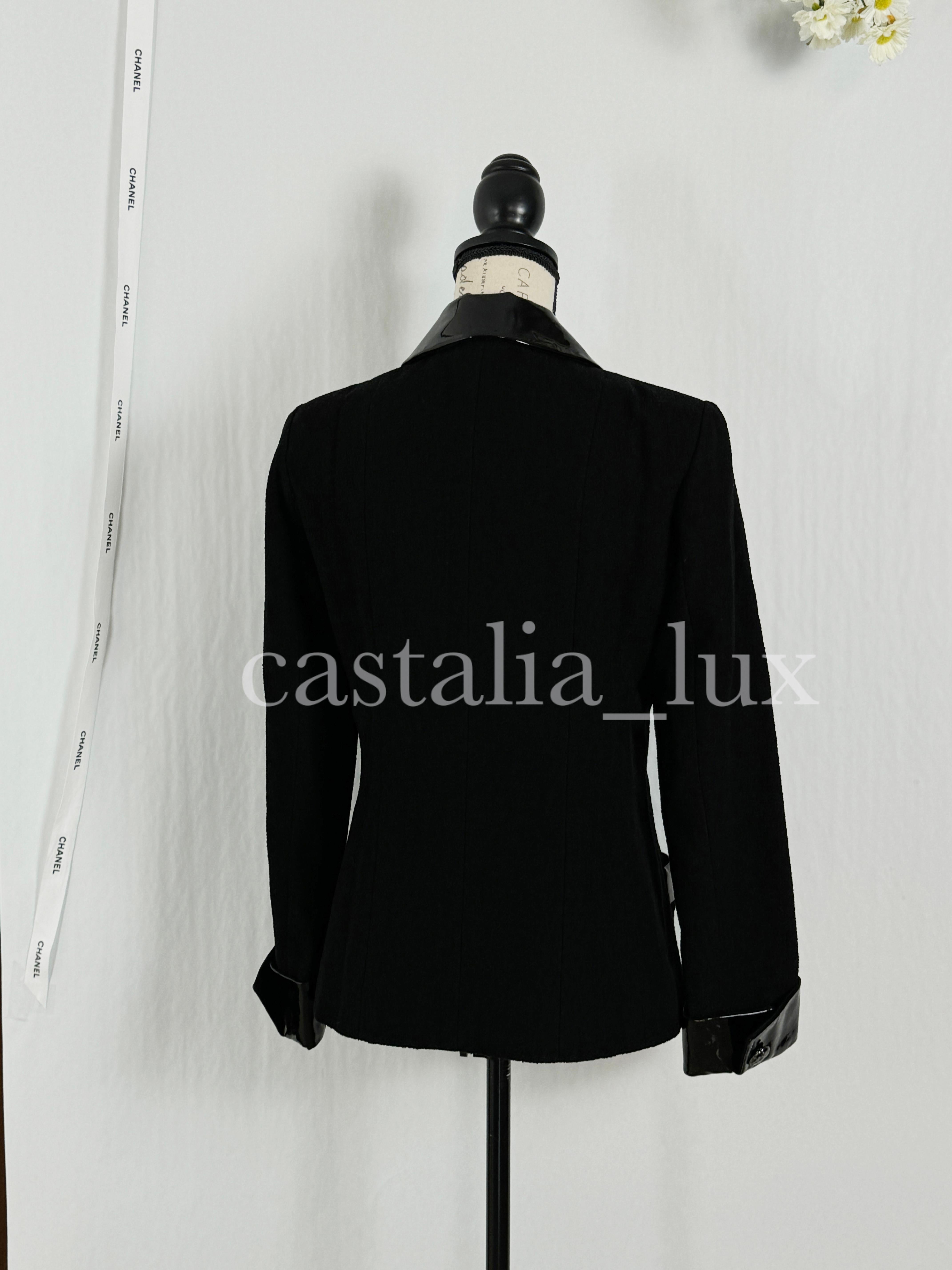 Chanel Coco Brasserie CC Camellias Black Tweed Jacket 10