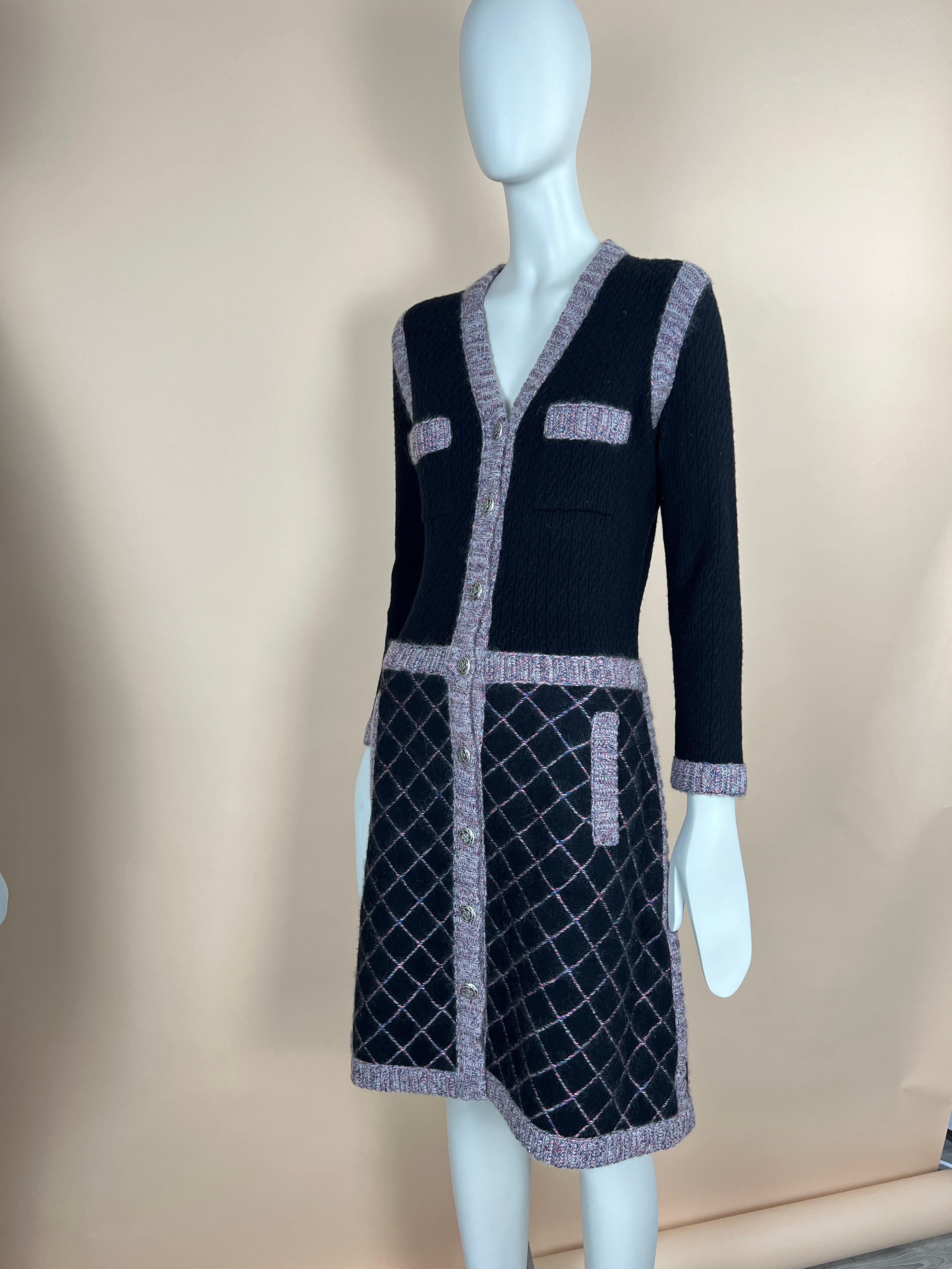 Chanel Coco Jackenkleid aus Messing im Angebot 9