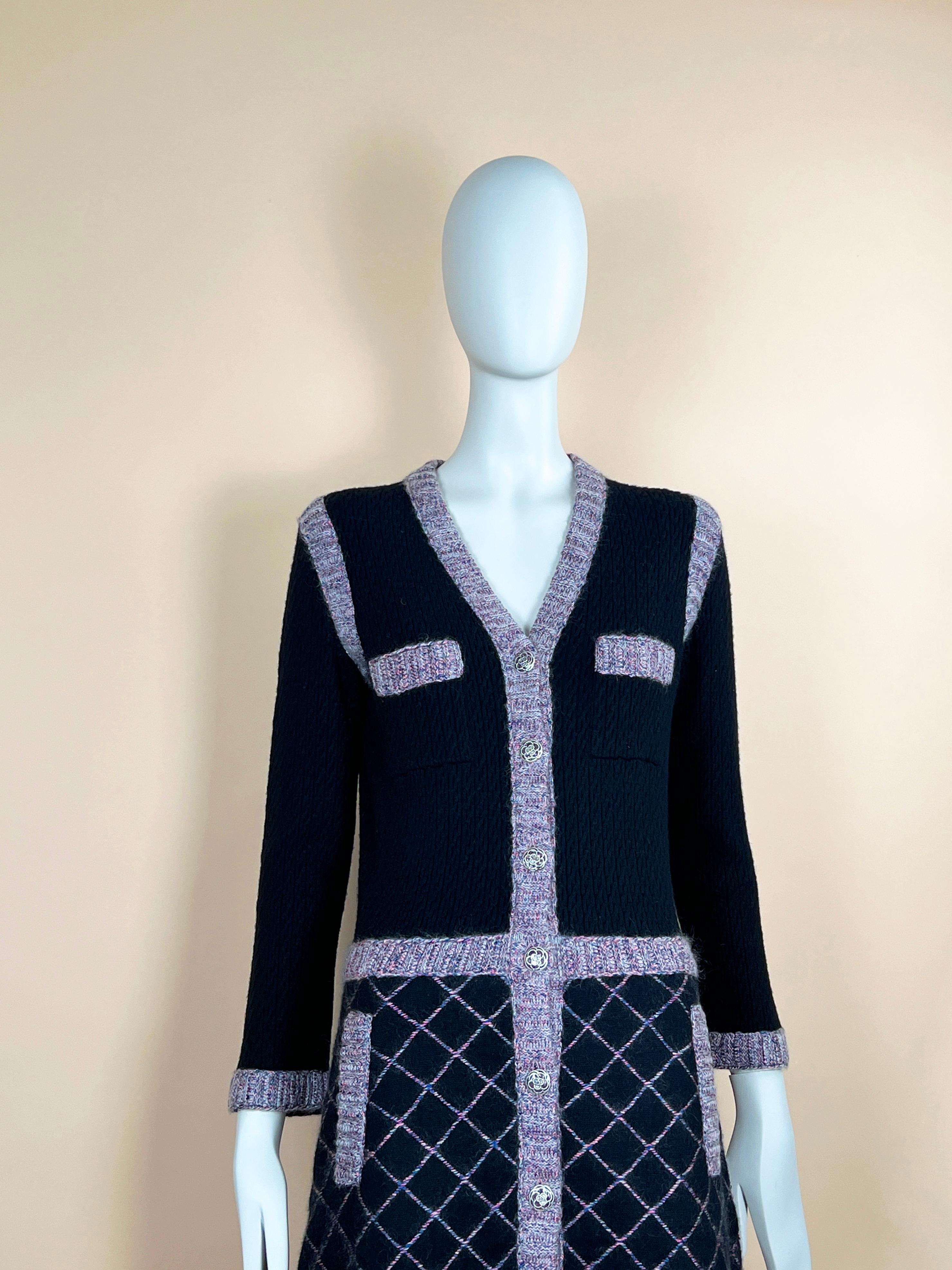 Chanel Coco Jackenkleid aus Messing im Angebot 4