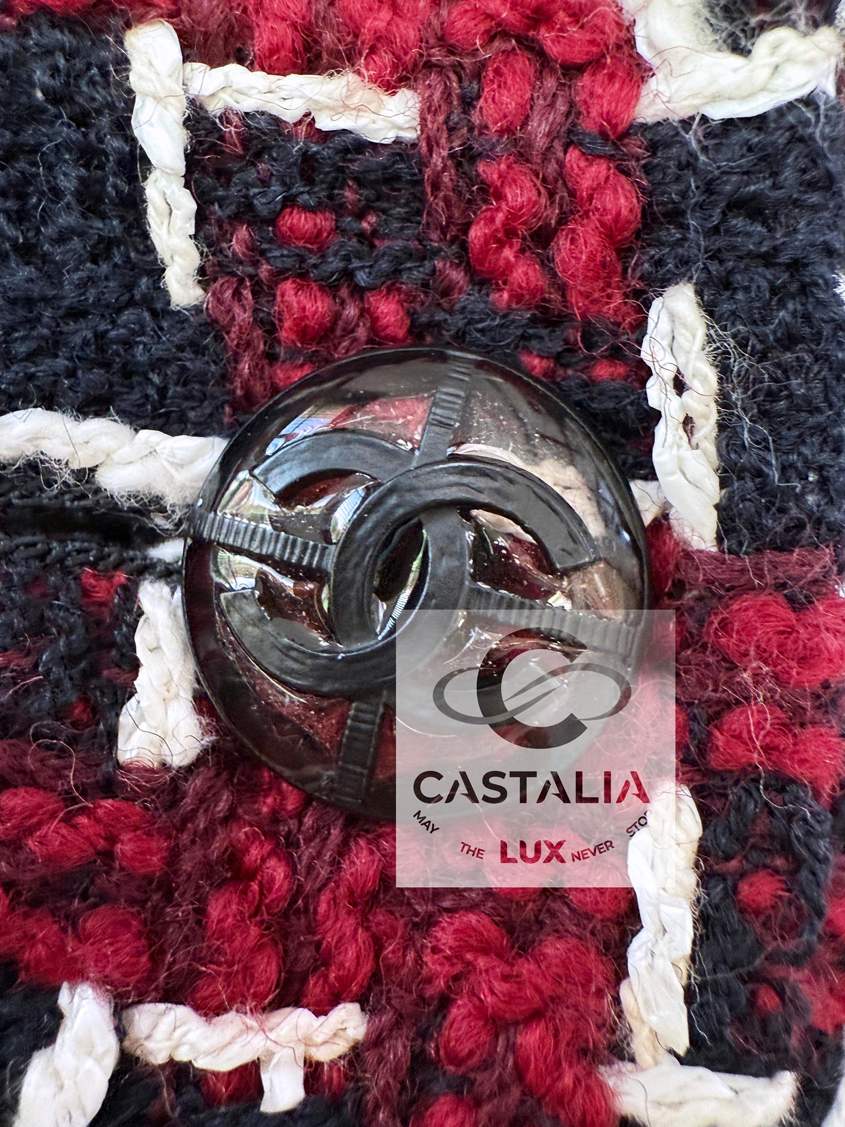 Chanel Coco Brasserie Nuova Giacca in Tweed Borgogna 42 FR in vendita 9