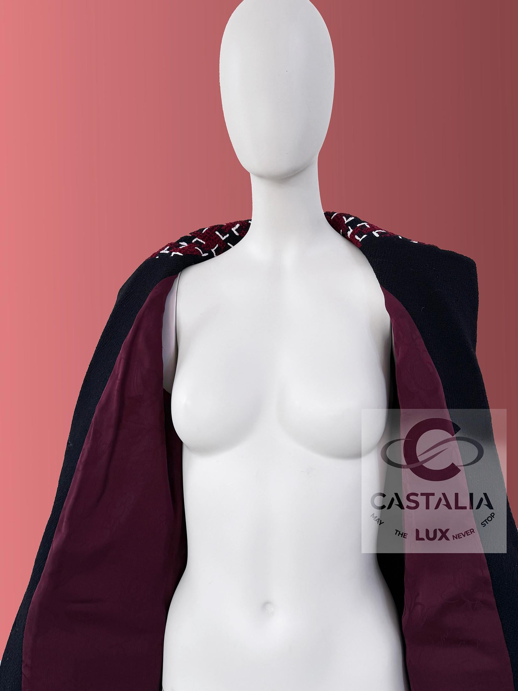 Chanel Coco Brasserie Nuova Giacca in Tweed Borgogna 42 FR in vendita 11