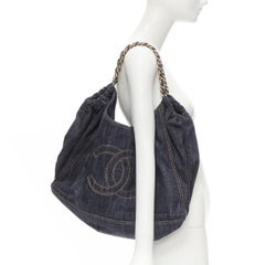 CHANEL Coco Cabas Denim XL dunkle indigofarbene Denim CC Seidenhobo-Tasche mit Metallkette