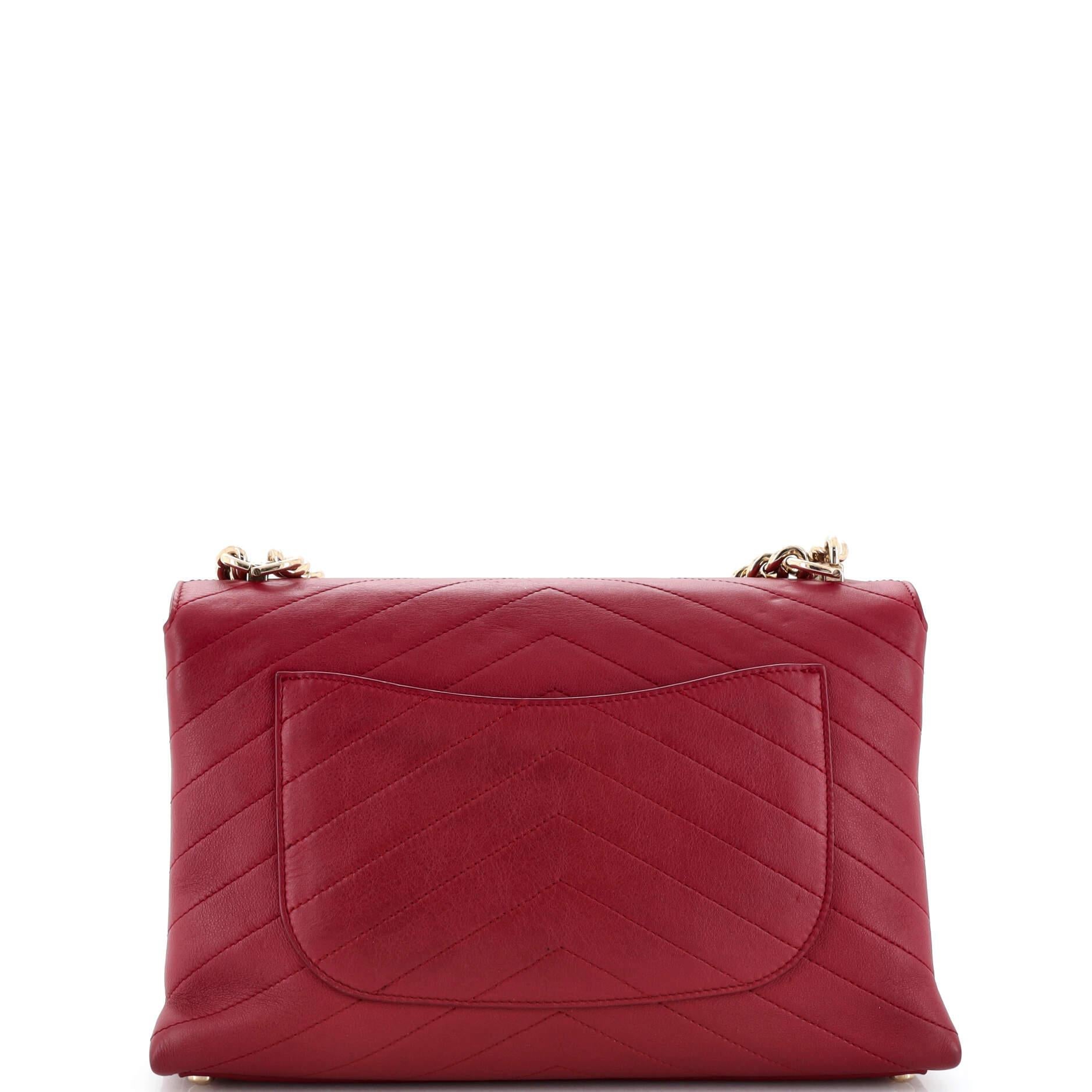 Women's Chanel Coco Chevron Flap Bag Stitched Calfskin Medium