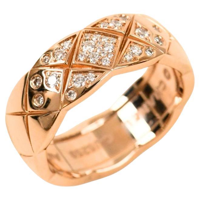 Chanel Anillo Pequeño de Oro Rosa con Diamantes Coco Chanel en venta