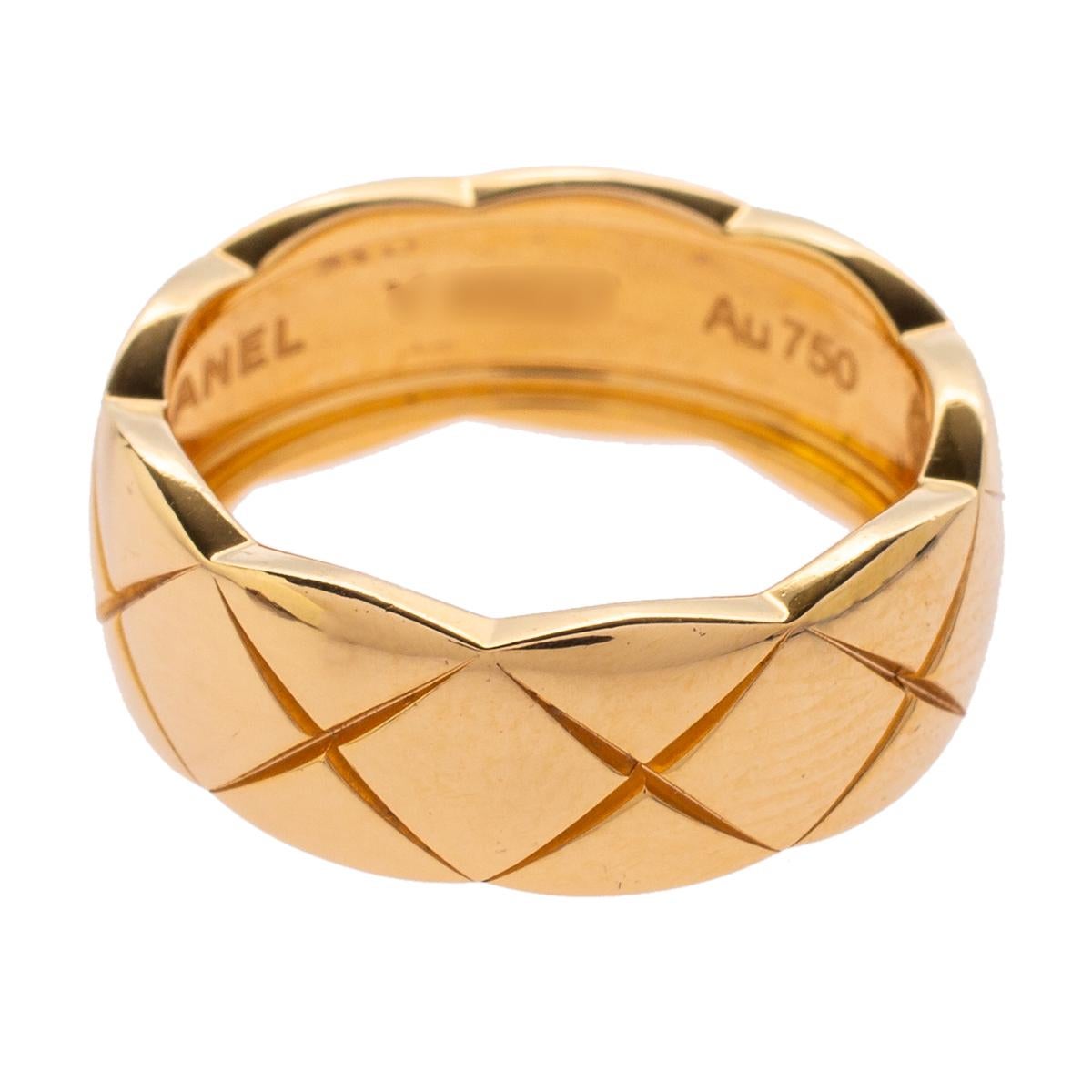 A beautiful piece of jewelry that is elegant and timeless, this Chanel Coco Crush ring can be worn with ease and stacked with pieces from the same line for a contemporary vibe. Constructed in 18k yellow gold, this ring features the iconic quilting