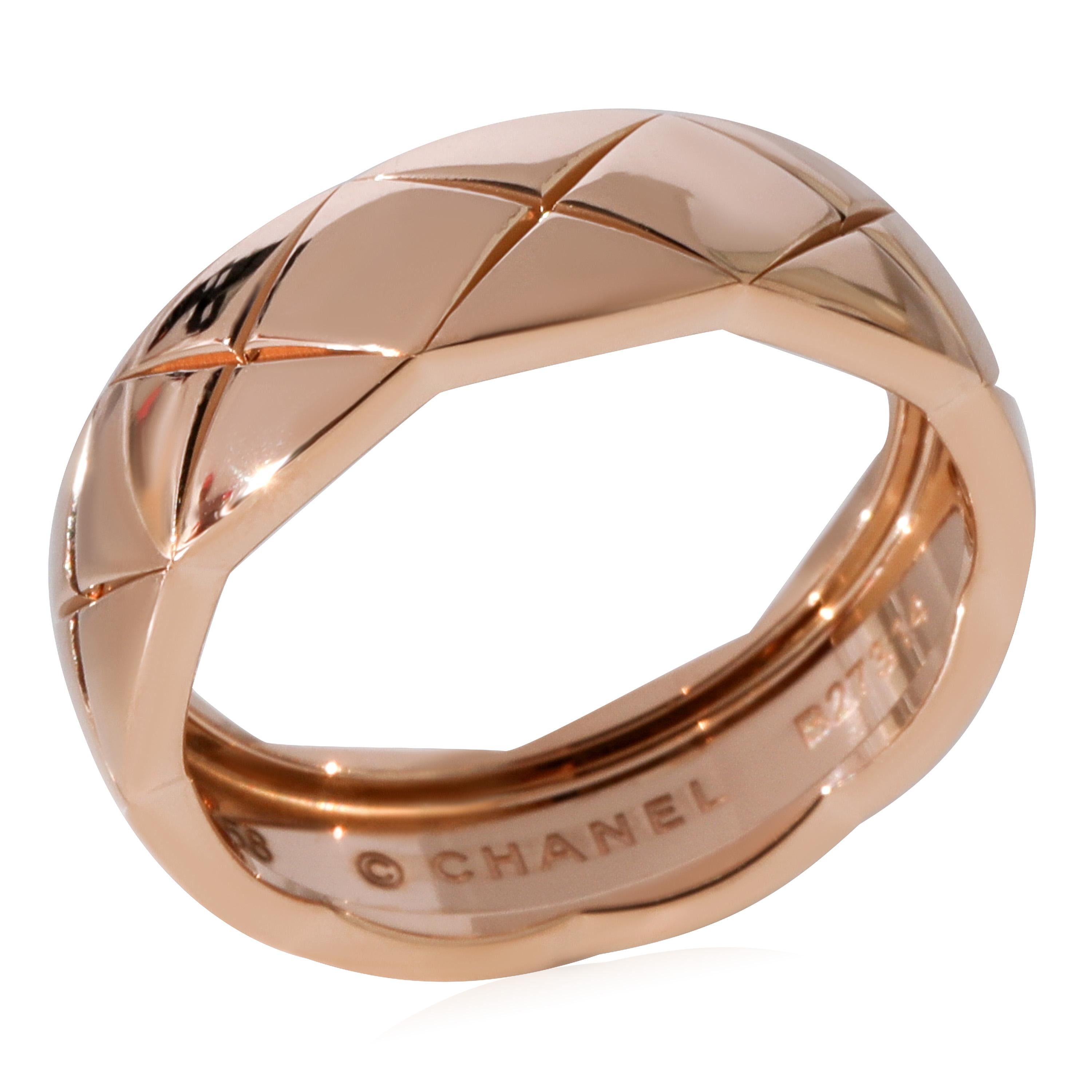 Chanel Coco Crush Ring in 18k Rose Gold, Small Version

PRIMARY DETAILS
SKU: 123661
Listing Title: Chanel Coco Crush Ring in 18k Rose Gold, Small Version
Condition Description: Retails for 2650 USD. In excellent condition and recently polished. Ring