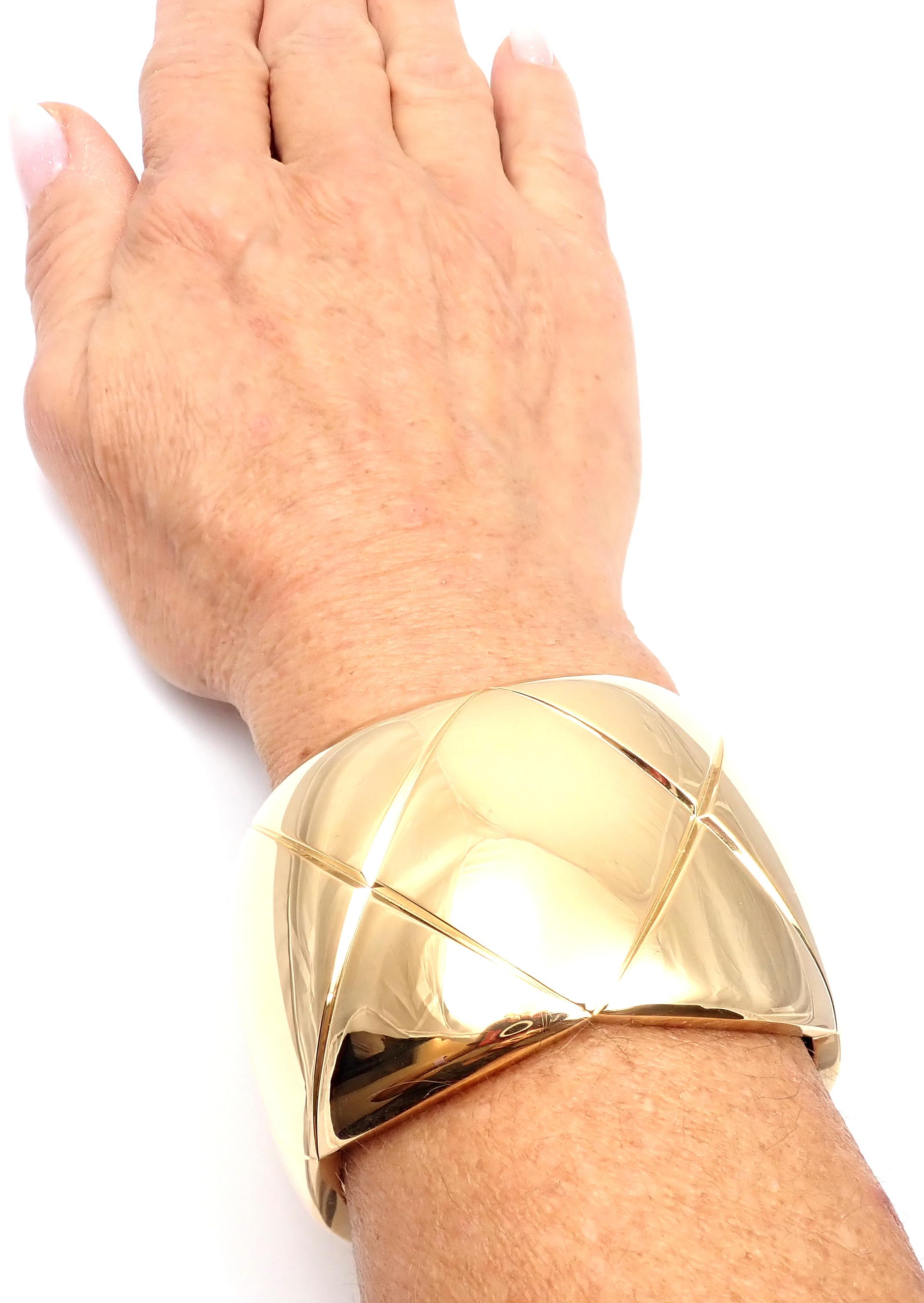 Chanel Coco Crush Yellow Gold Cuff Bangle Bracelet In Excellent Condition For Sale In Holland, PA