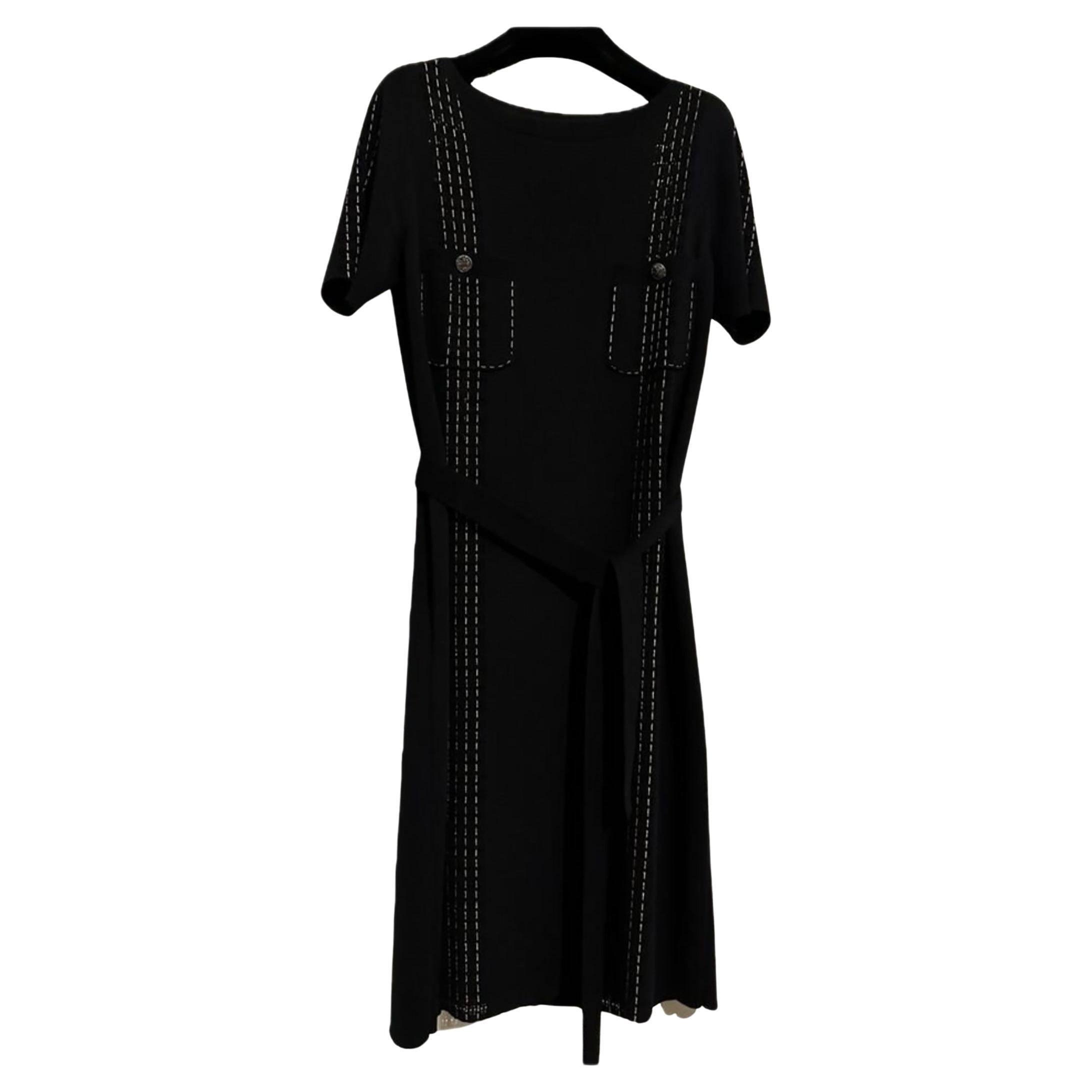 Chanel Coco Cuba Kleines schwarzes Kleid mit Gürtel im Angebot