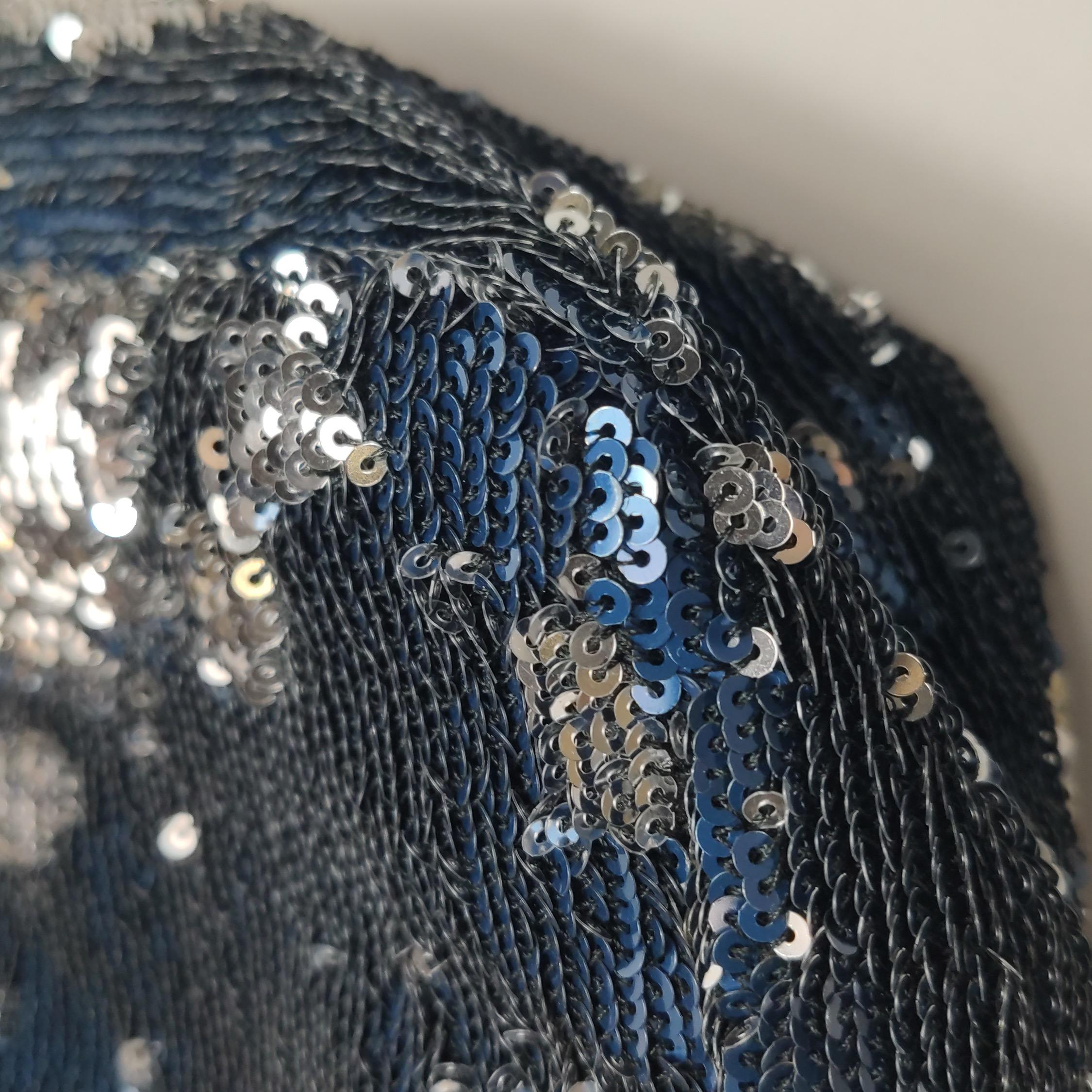 Chanel Coco Cuba Flap Bag Medium Navy Paillettes in vendita 8