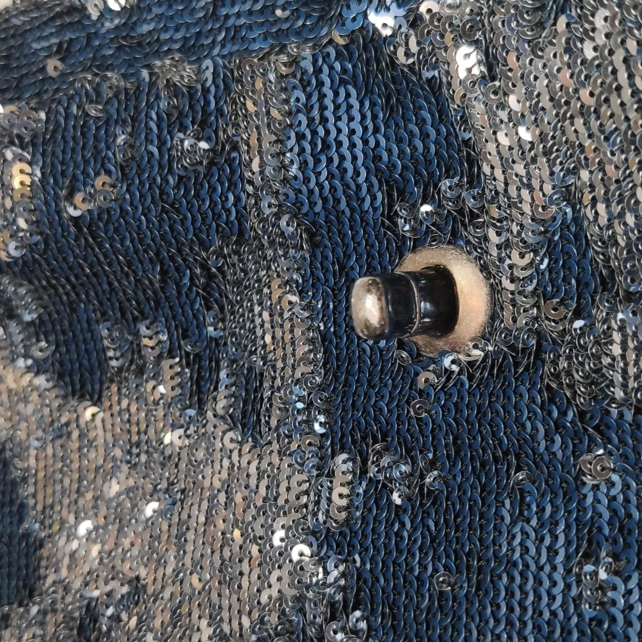 Chanel Coco Cuba Flap Bag Medium Navy Paillettes in vendita 10
