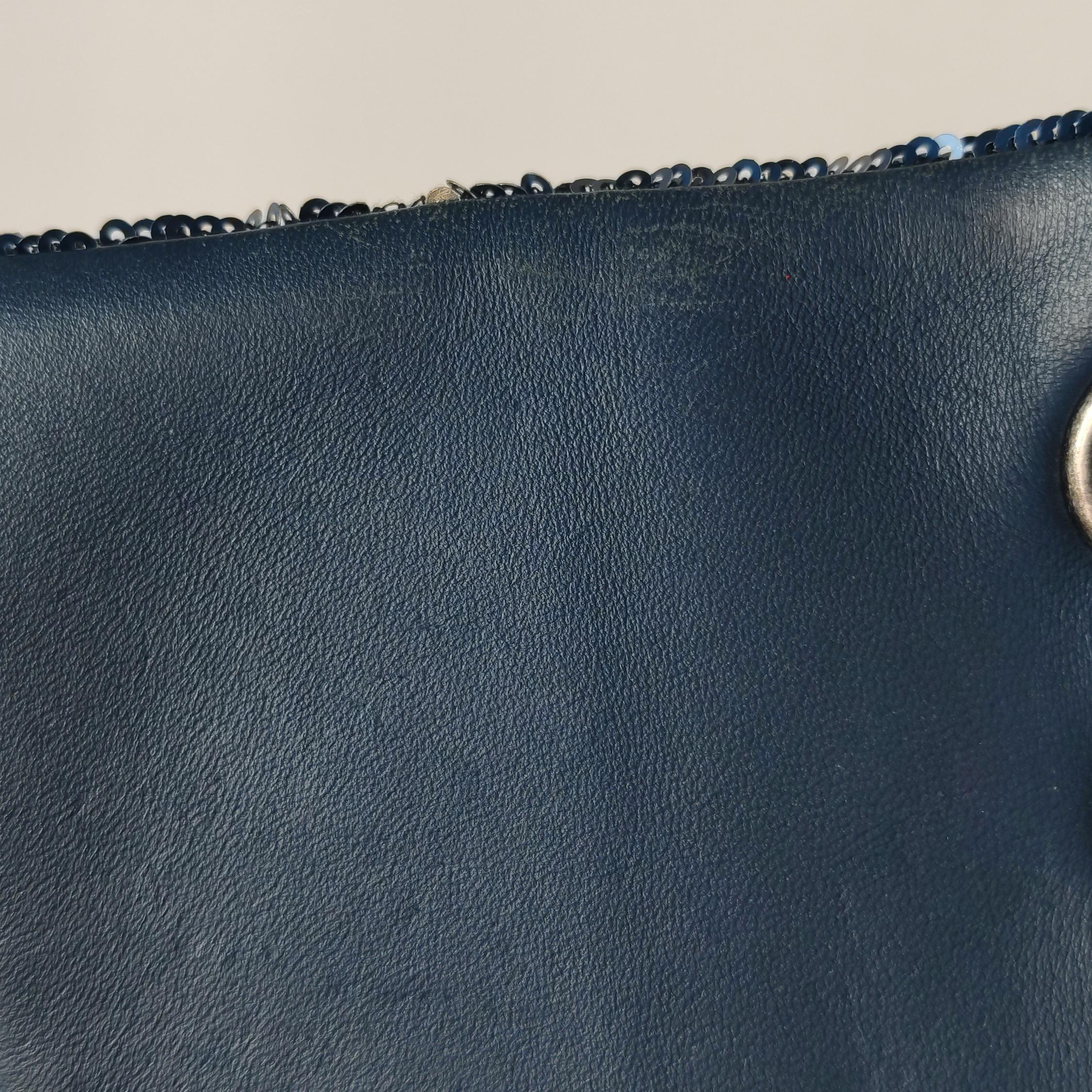 Chanel Coco Cuba Flap Bag Medium Navy Paillettes in vendita 3