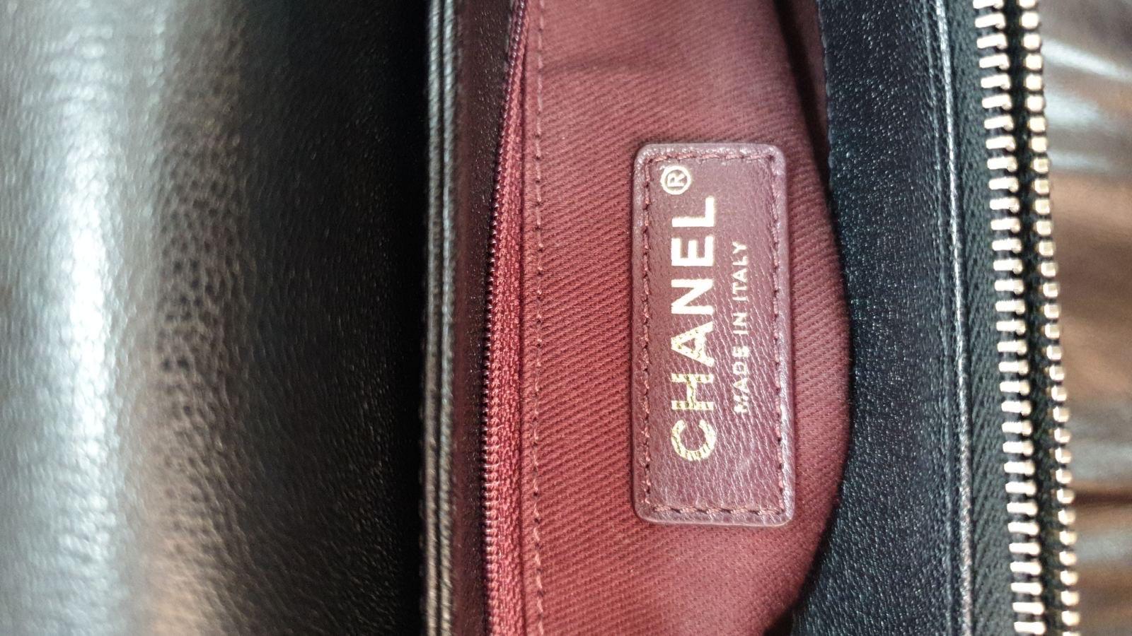 Chanel Coco Curve Flap Messenger Calfskin and Quilted Goatskin In Good Condition In Krakow, PL
