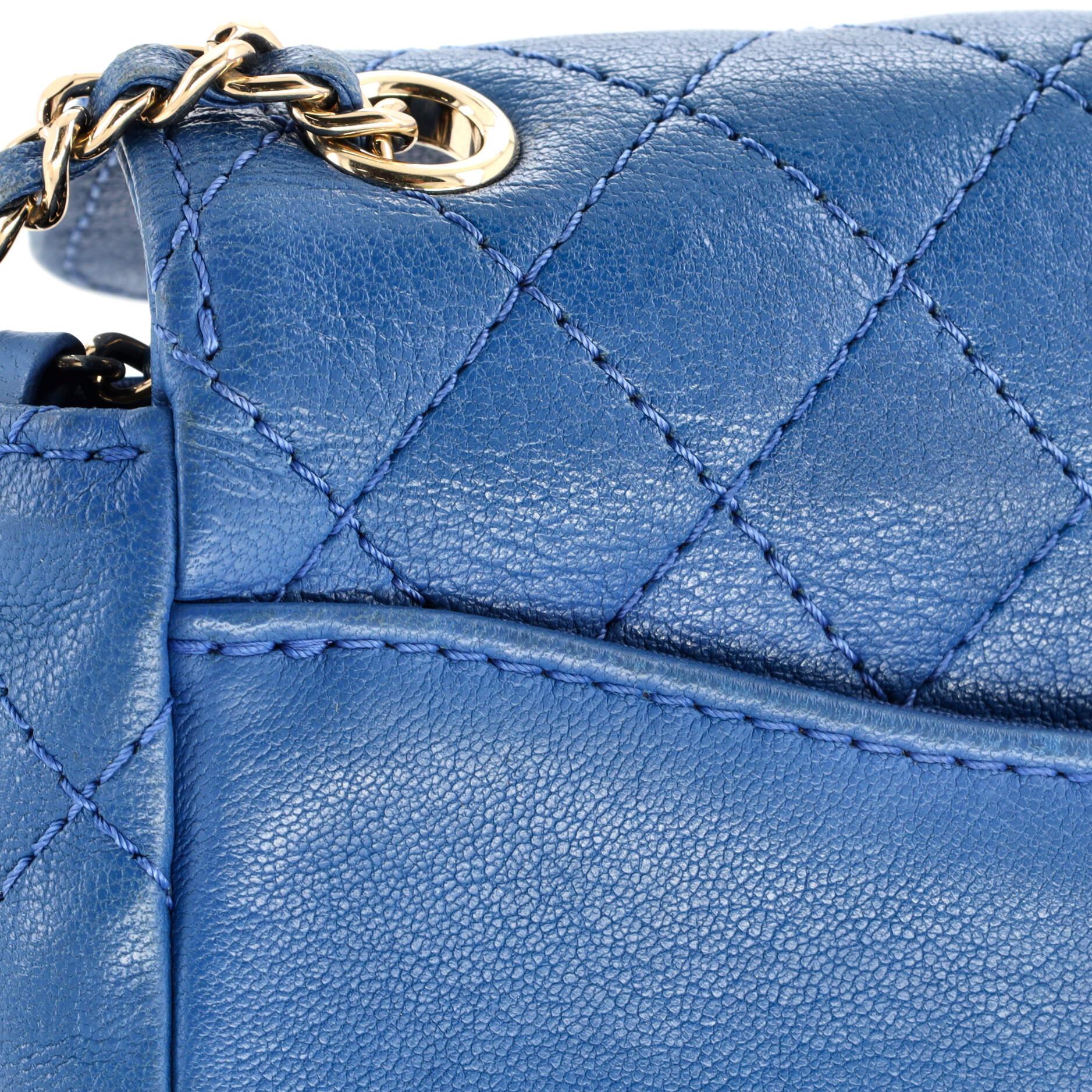 Chanel Coco Curve Flap Messenger Quilted Goatskin Mini For Sale 4