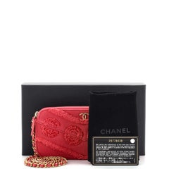 Chanel Coco Clutch mit doppeltem Reißverschluss und Kettenfransen Chevron Denim