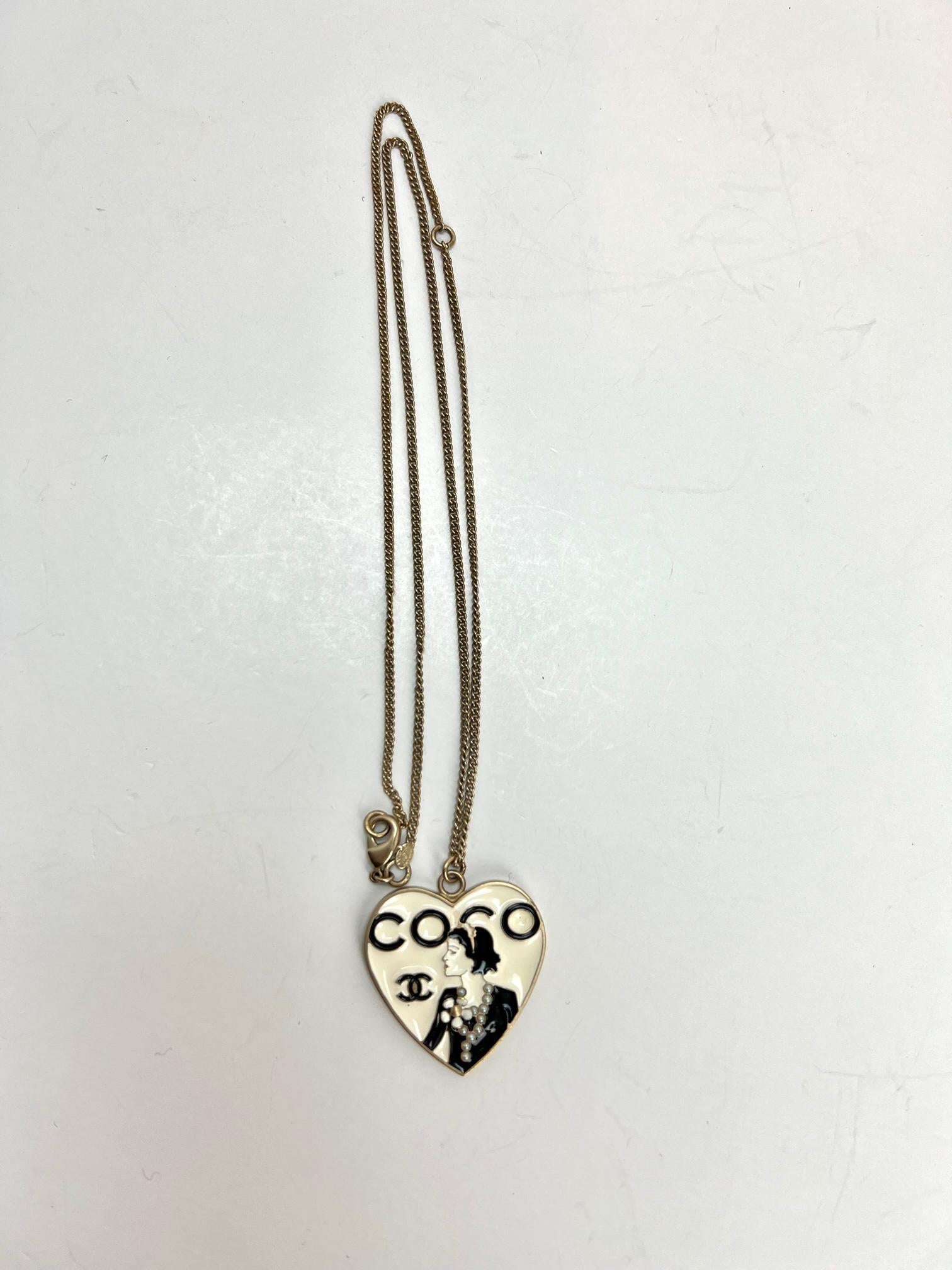 CHANEL Coco Enamel Heart Necklace 9