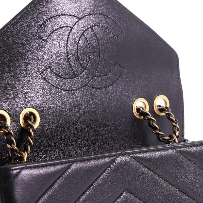Women's Chanel Coco Envelope Flap Bag Chevron Leather Medium