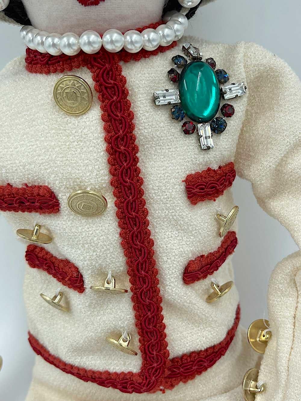 Chanel CHANEL Coco Gabrielle Puppe im Zustand „Hervorragend“ im Angebot in Paris, FR
